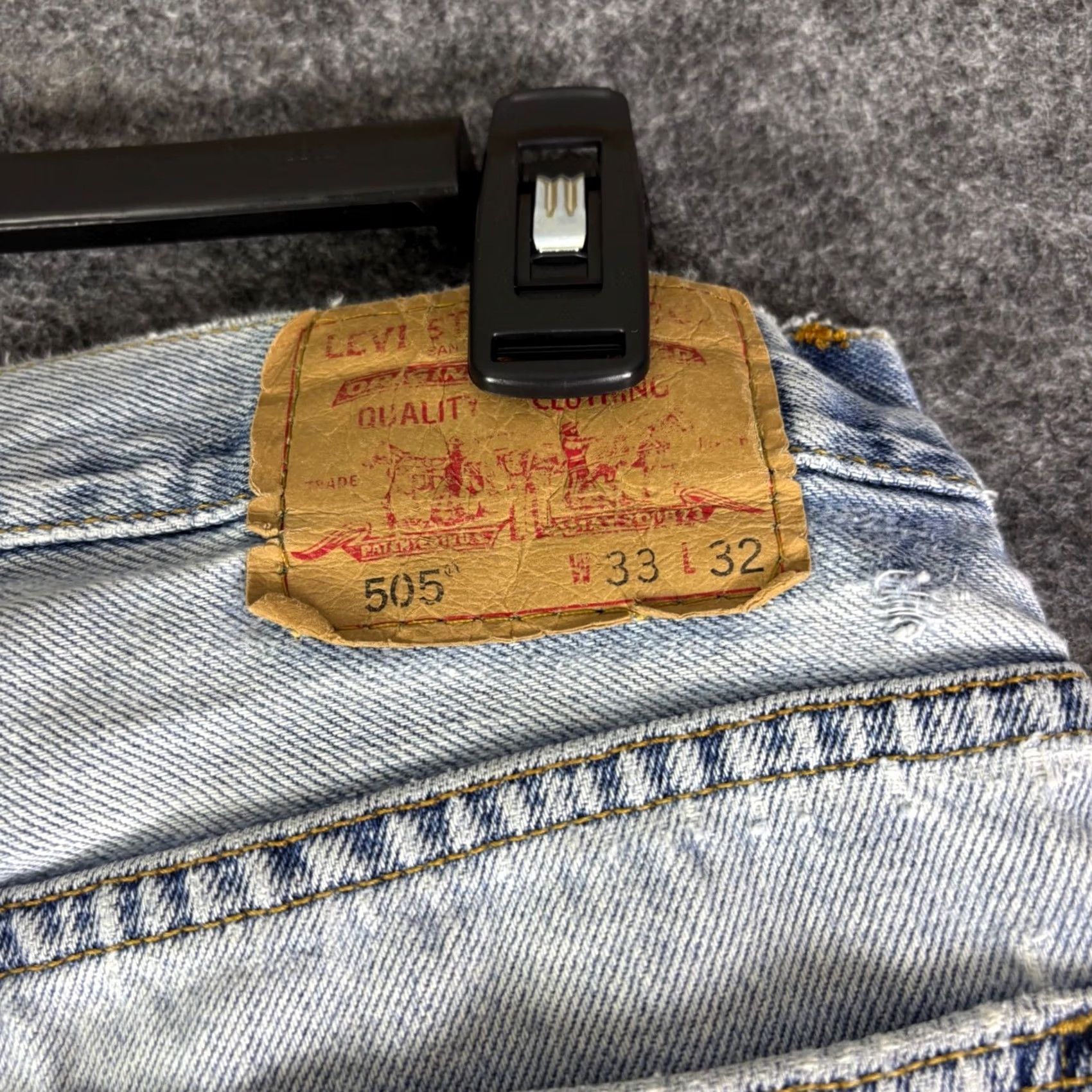 Levi's Levis 505 Regular Fit Distressed Light Wash Jeans Mens 30x30 Vintage Denim Size US 30 / EU 46 - 7 Thumbnail