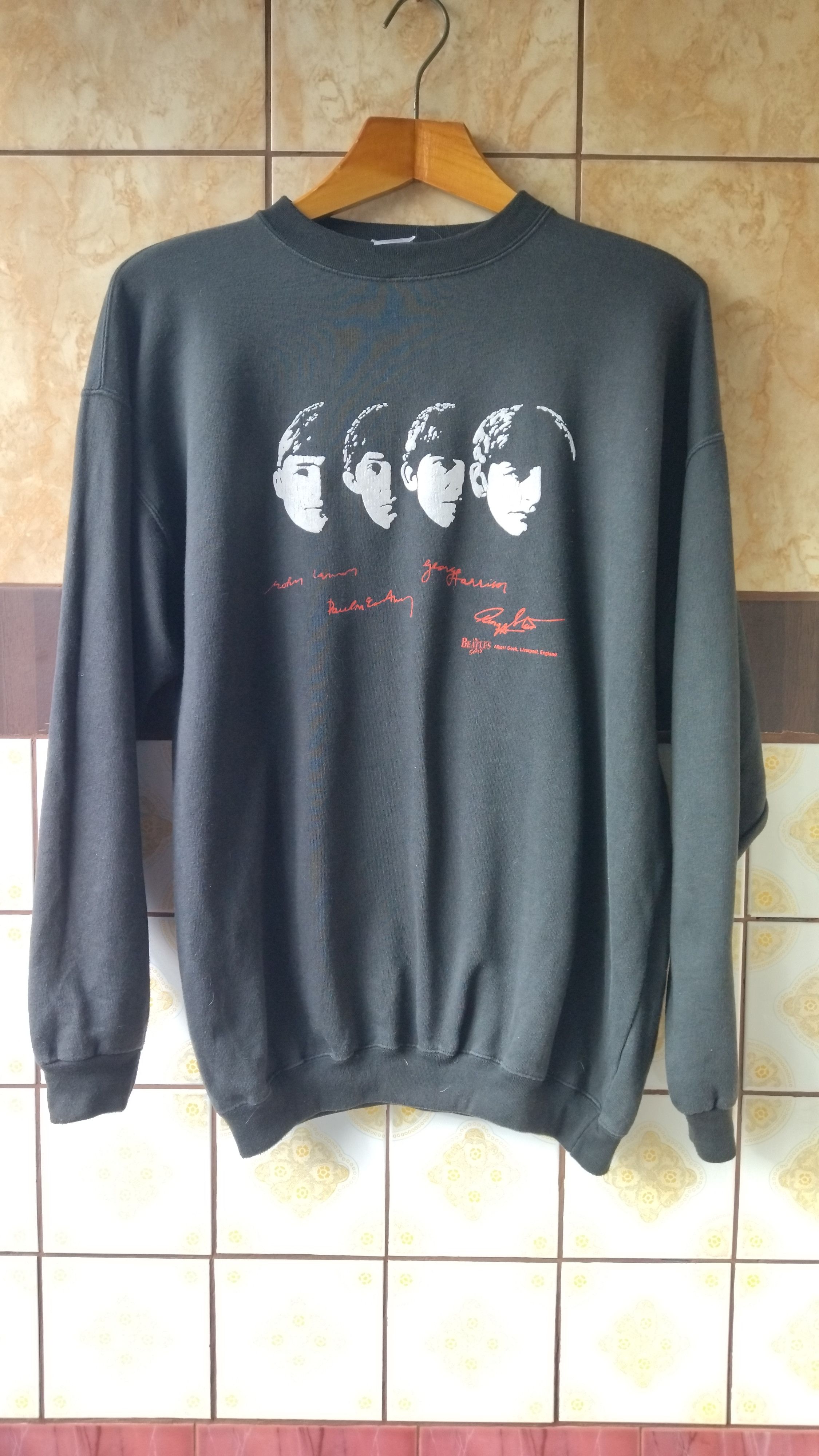 image of Band Tees x Rock Band Vintage The Beatles Story Albert Dock Liverpool Sweatshirt in Black (Size XL)