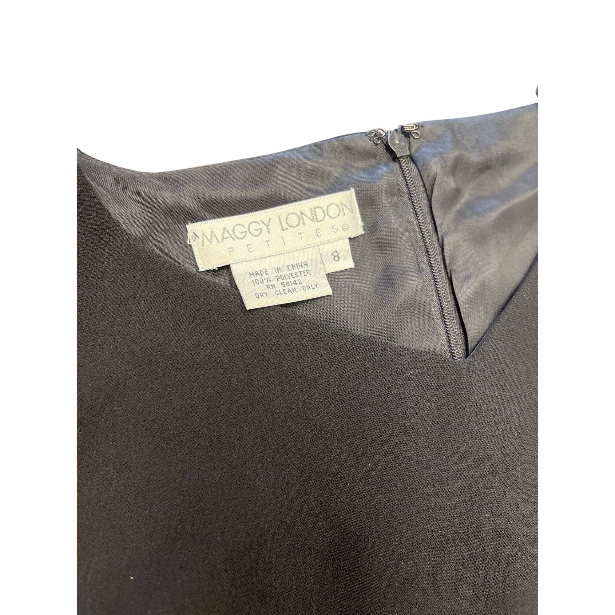 MAGGY LONDON Maggy London Petites wms black laced hem slip on dress sz 8 Size M / US 6-8 / IT 42-44 - 4 Thumbnail