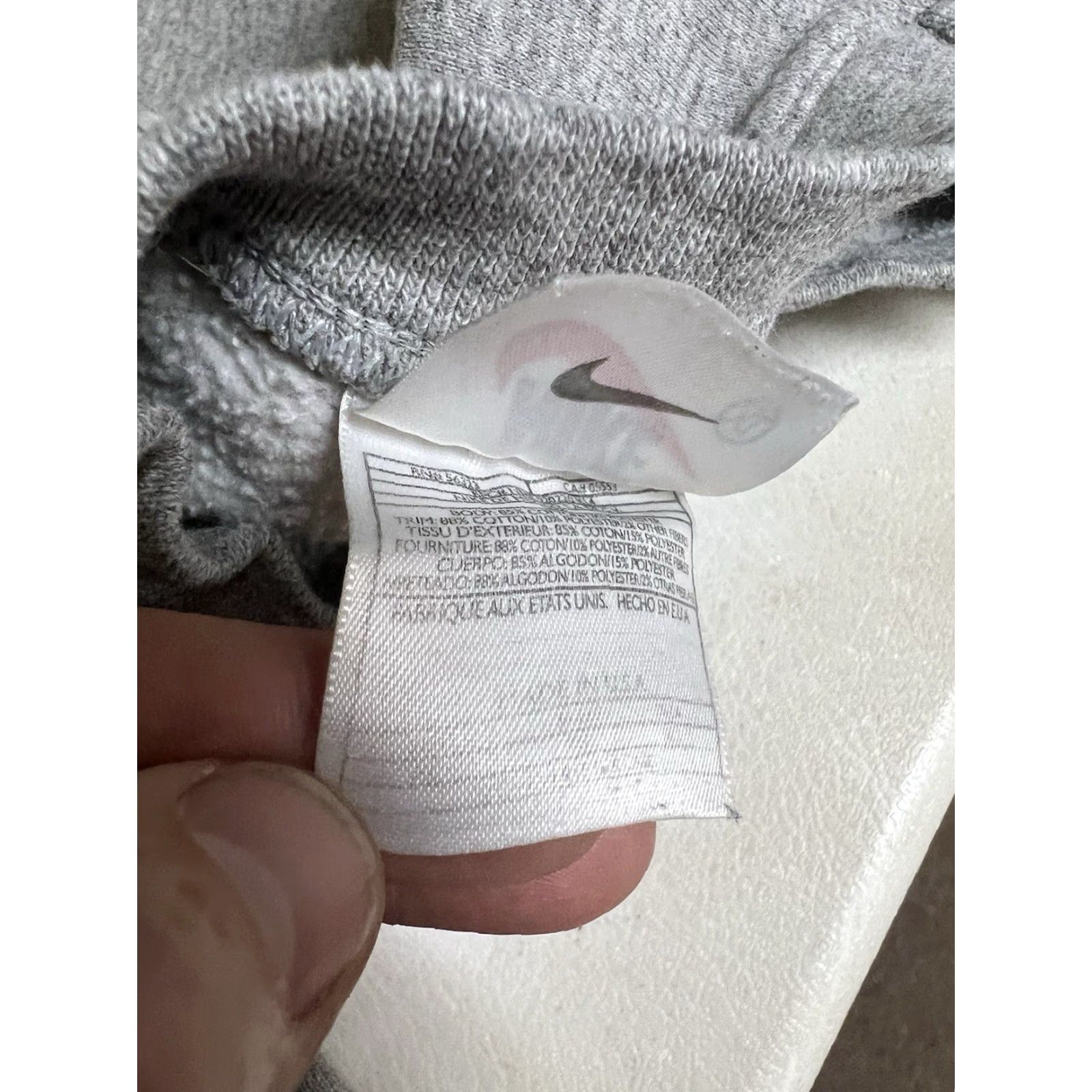 Nike VINTAGE Nike Sweatshirt 90s Made In USA Side Swoosh Crewneck Pullover Size XL Gray Unisex Adults Cotton Blend Embroidered Graphic No Size US XL / EU 56 / 4 - 4 Thumbnail
