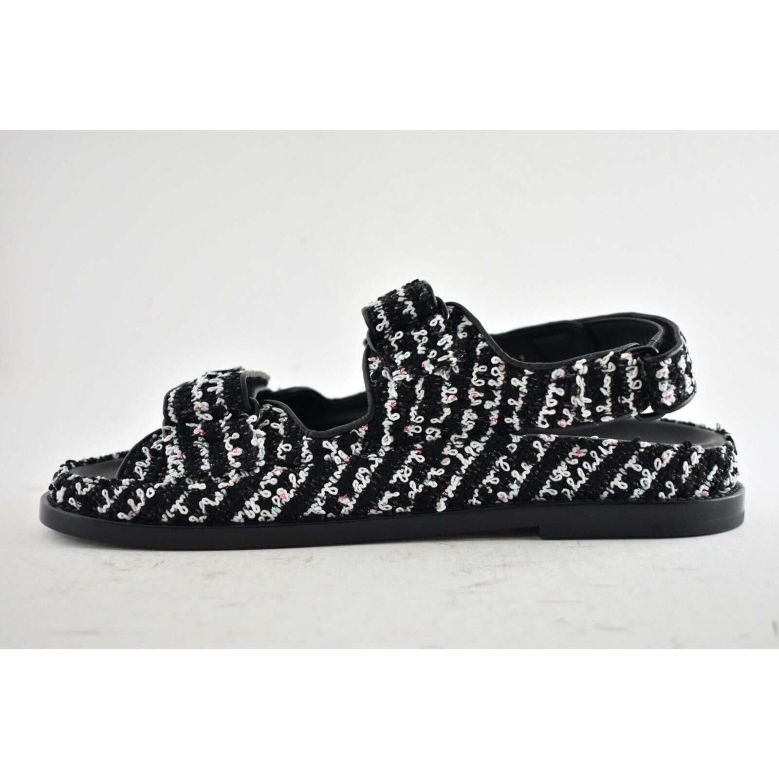 Chanel Chanel 22C Black White Tweed CC Logo Mule Slide Strap Size US 7.5 / IT 37.5 - 9 Thumbnail