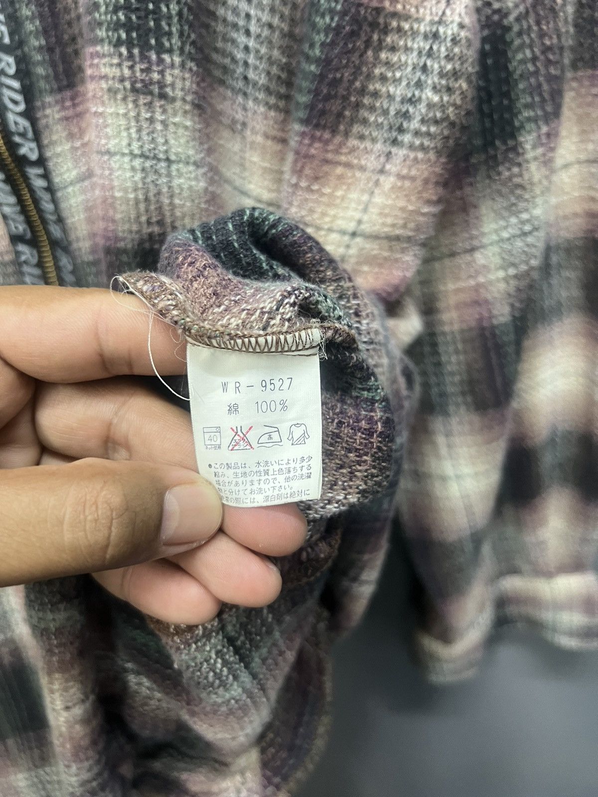 Vintage Vintage Wave Rider Plaid Tartan Hoodie Size US L / EU 52-54 / 3 - 6 Thumbnail