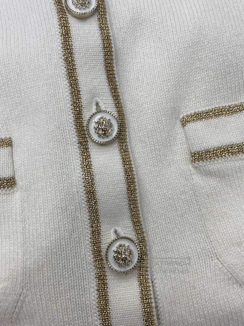 Chanel Chanel 26C white gold-edged cashmere knitted cardigan coat Size XS / US 0-2 / IT 36-38 - 2 Thumbnail