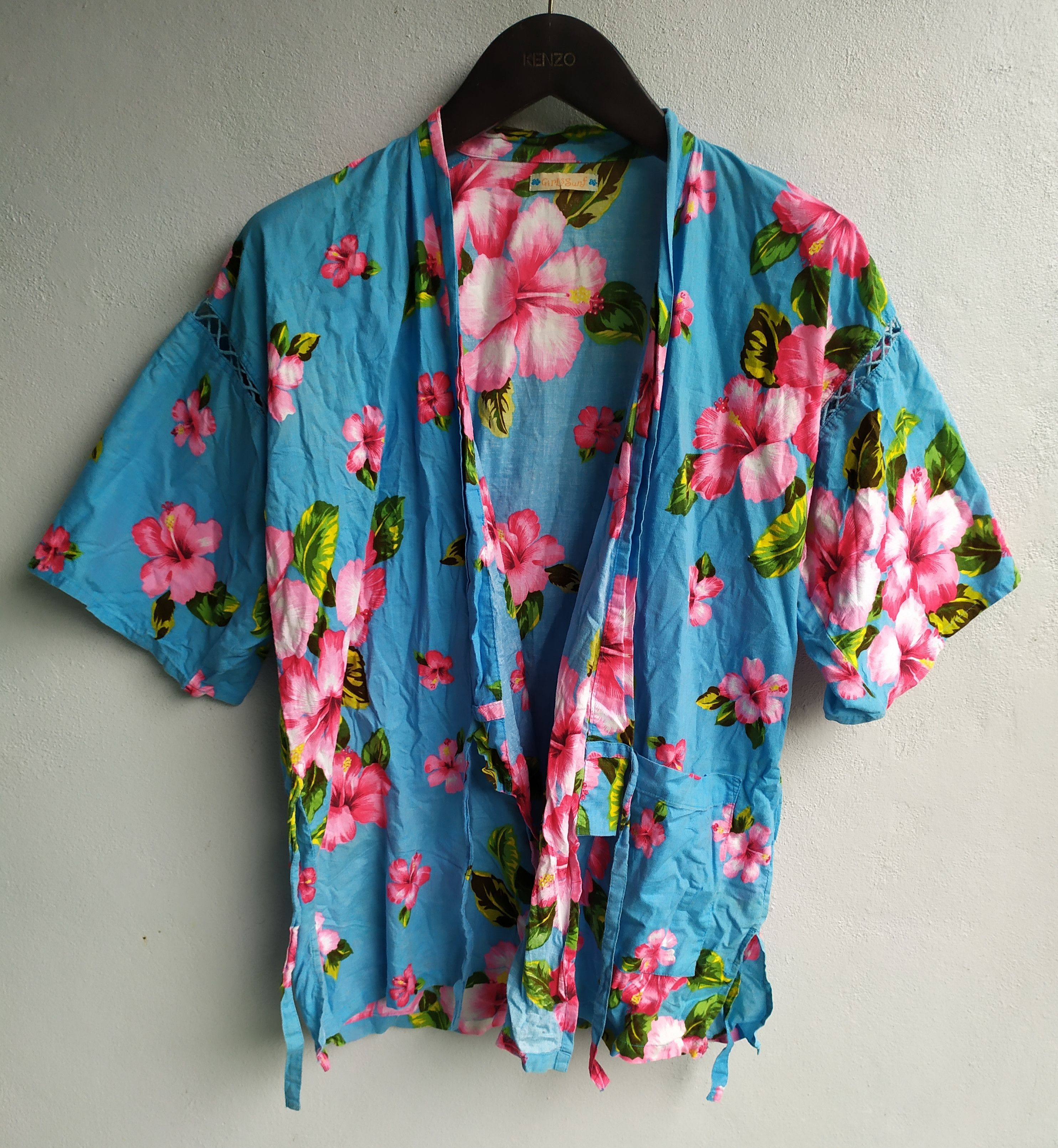 Vintage 80s Short Kimono Flower Fullprint Girl Surf Design