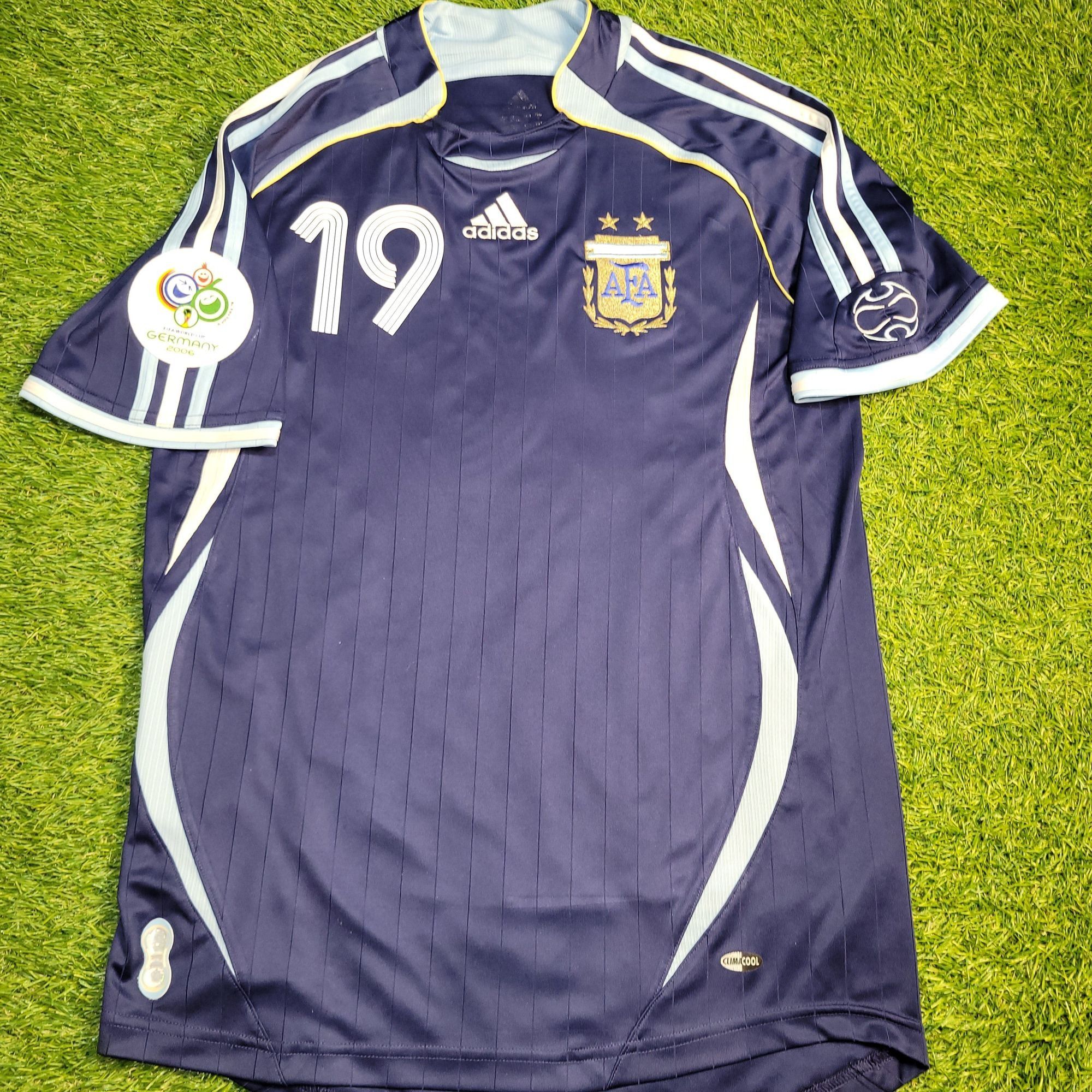 Adidas Messi Argentina 2006 WORLD CUP Away Soccer Jersey Shirt M Size US M / EU 48-50 / 2 - 2 Thumbnail
