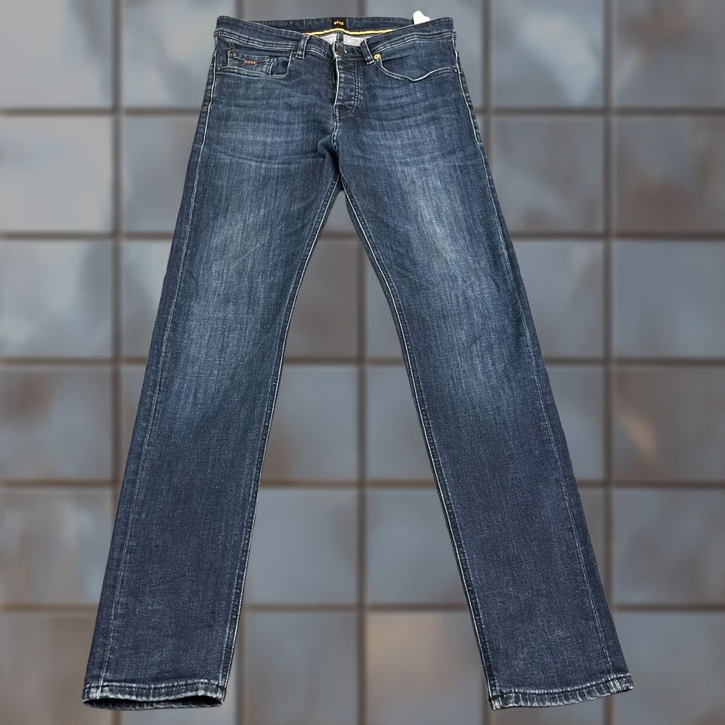 Hugo Boss HUGO BOSS Jeans Slim Tapered 32 Dark Wash Blue Stretch Whiskers Taber Jeans Mens 32 in Denim Slim 5-Pocket Design Modern Authentic Fashion Vintage: No Size US 32 / EU 48 - 1 Thumbnail