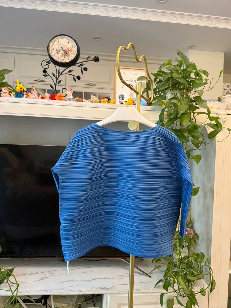 Other Issey Miyake size:one size Blue striped spring top Size S / US 4 / IT 40 - 6 Thumbnail