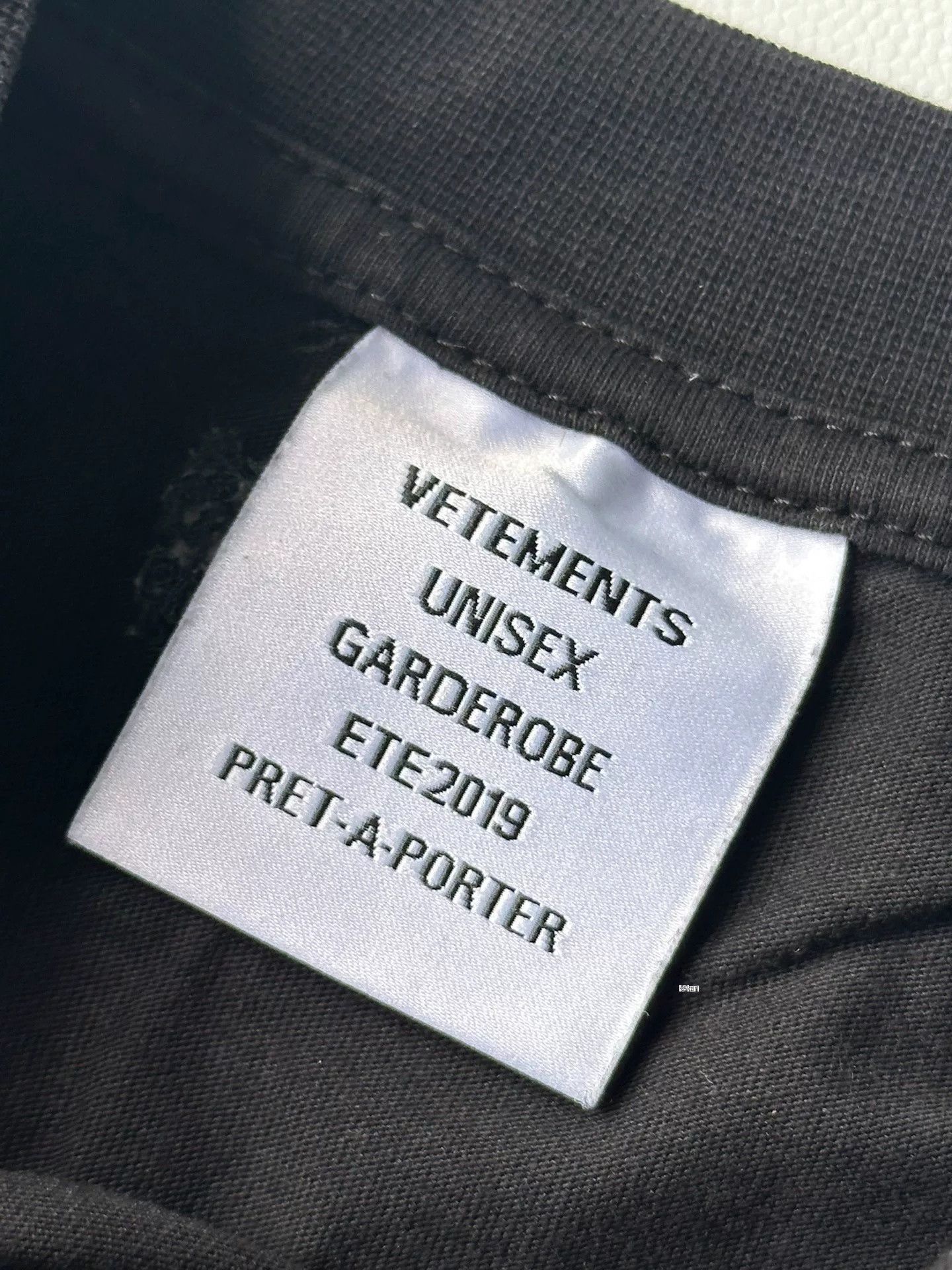 Vetements Vetements 19SS Scissors Short Sleeve Size US S / EU 44-46 / 1 - 2 Thumbnail
