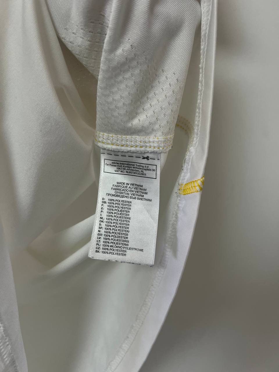 Adidas Real Madrid 2009/2010 Home Soccer Football Shirt Adidas M Size US M / EU 48-50 / 2 - 14 Thumbnail