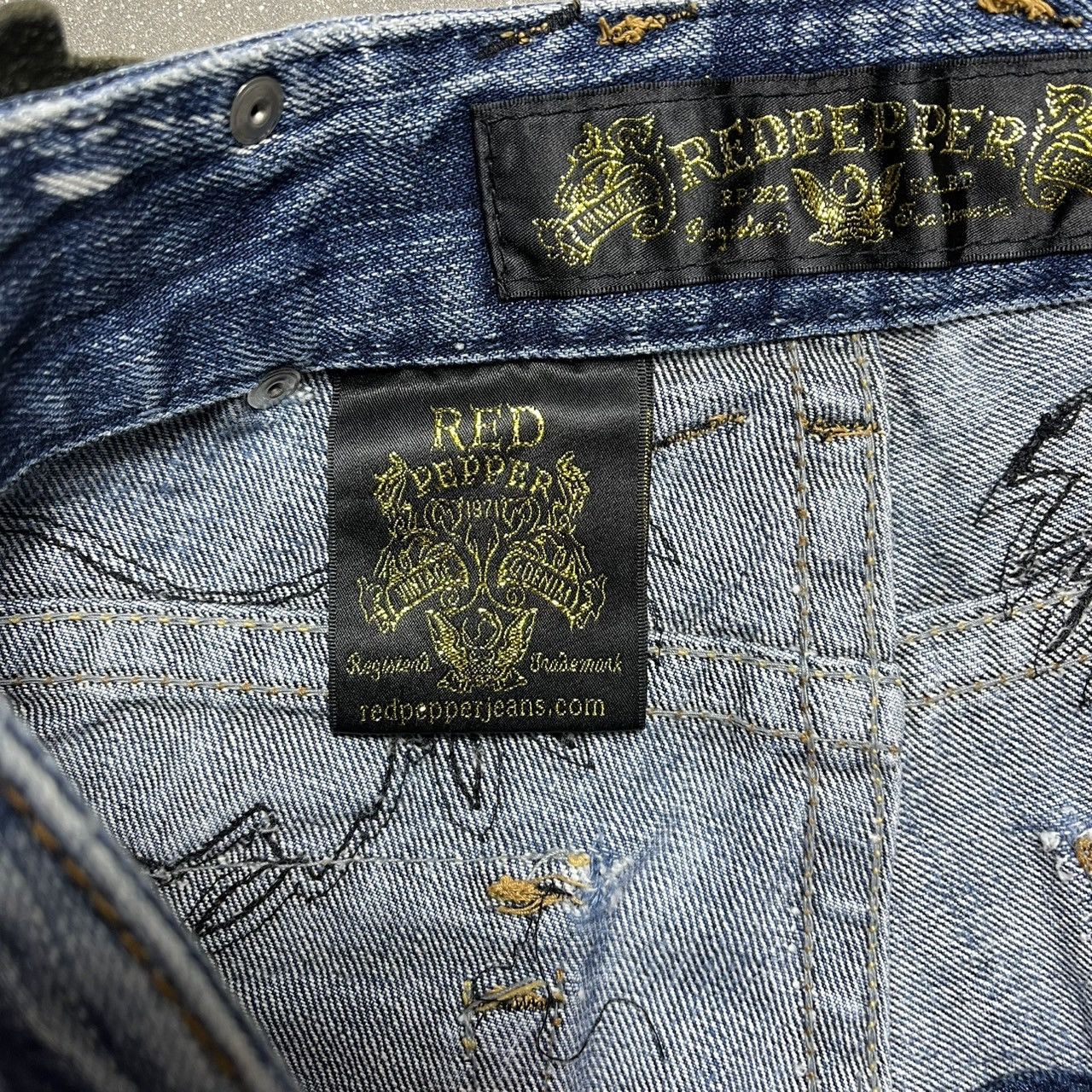 If Six Was Nine × Japanese Brand × Le Grande Bleu (L.G.B.) Red Pepper Wings Flare Jeans Size 30" / US 8 / IT 44 - 6 Thumbnail