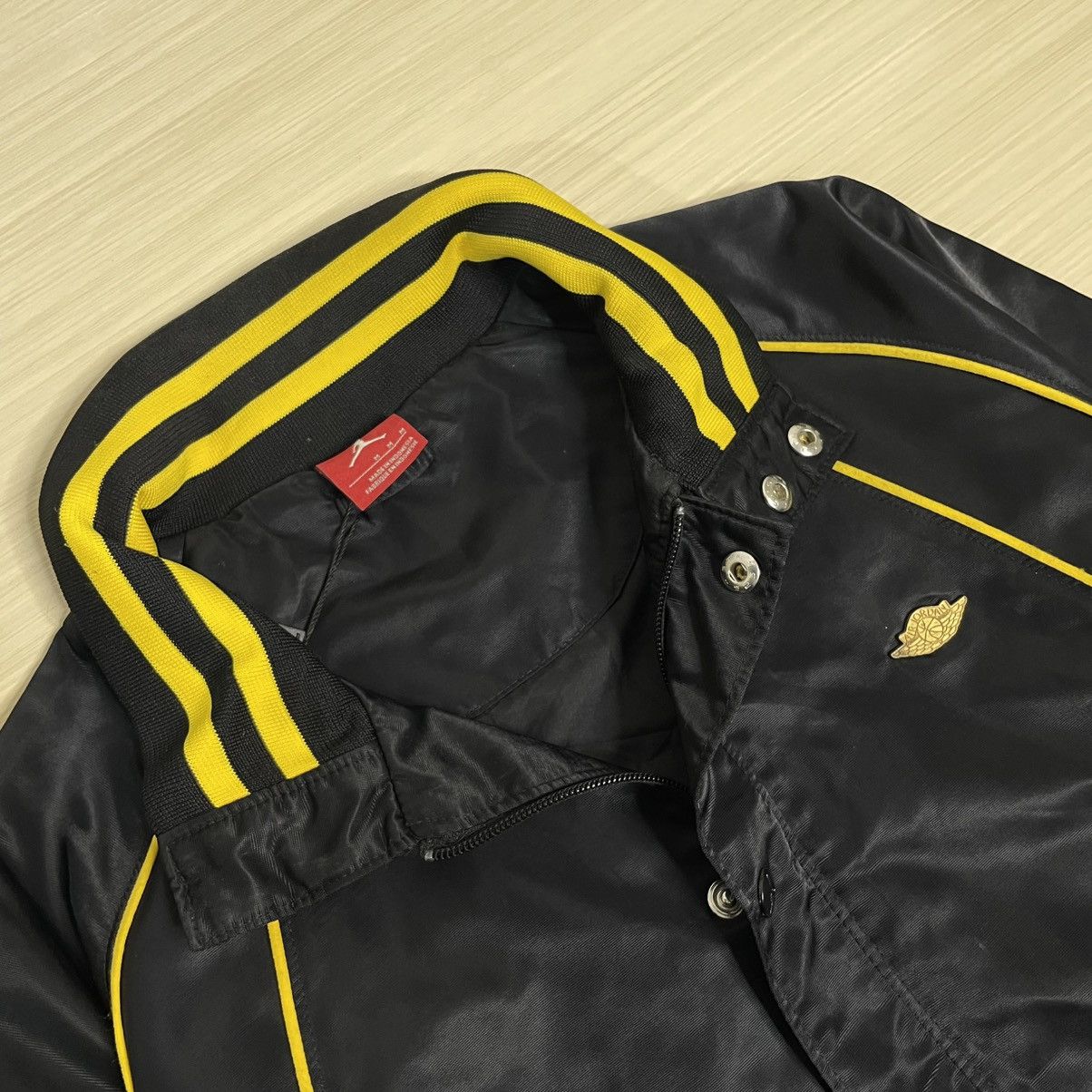 Jordan Brand × Vintage VTG Retro Air Jordan Nike Wings Big Logo Full Zip Button Size US L / EU 52-54 / 3 - 3 Thumbnail