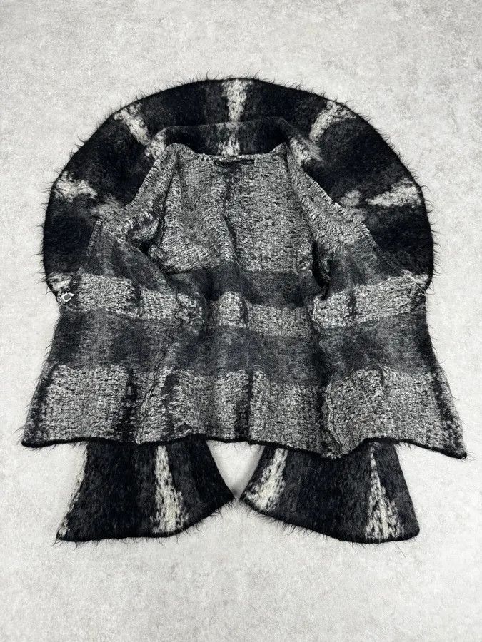 Roberto Cavalli 2000s Roberto Cavalli Black Mohair Abstract Animal Print Cardigan Size S / US 4 / IT 40 - 8 Thumbnail