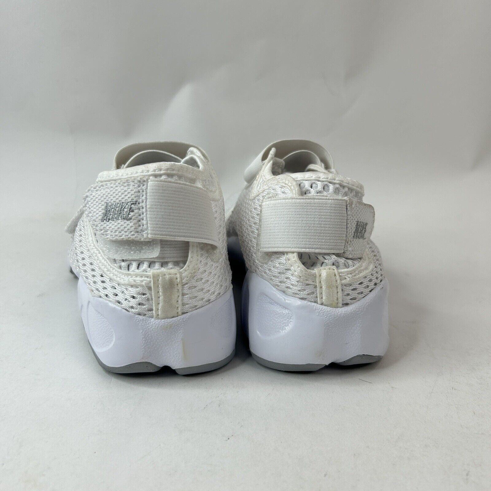 Nike Nike Air Rift GS/PS “White Wolf Grey” 2024 Size US 7.5 / IT 37.5 - 4 Thumbnail