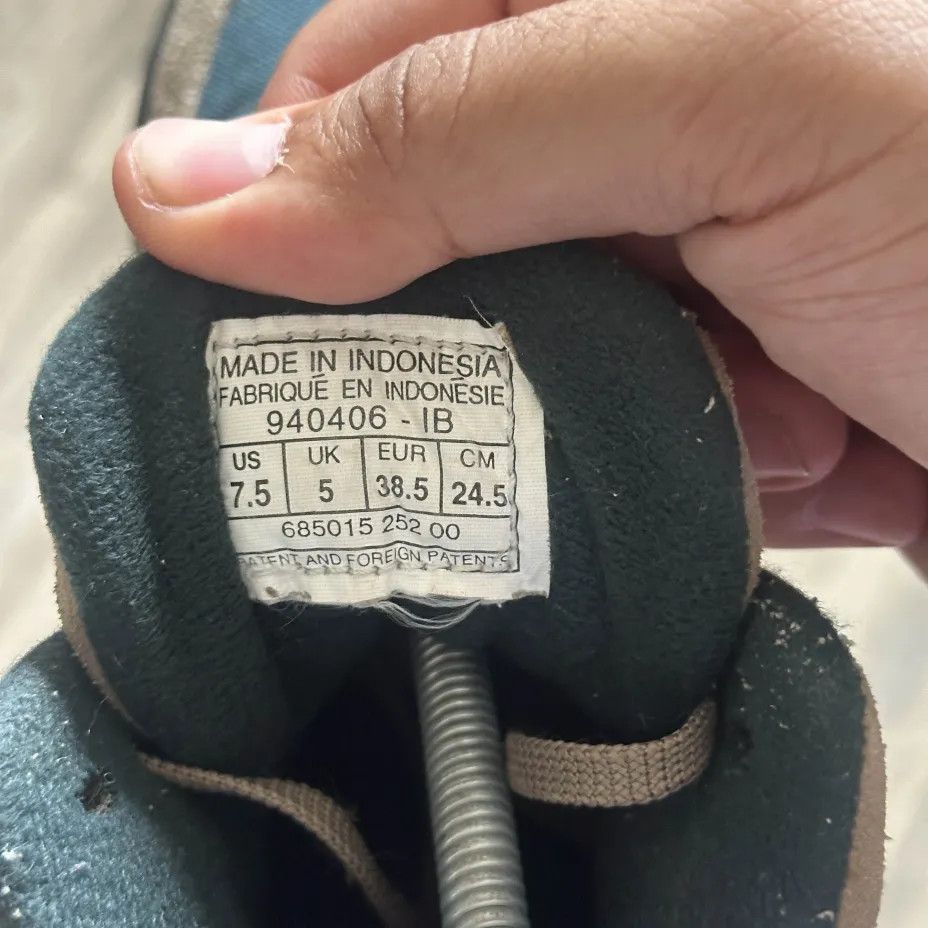 Nike Vintage Nike Caldera ACG Hiking Boots 940406-IB Size 7.5W Size US 7.5 / IT 37.5 - 9 Thumbnail
