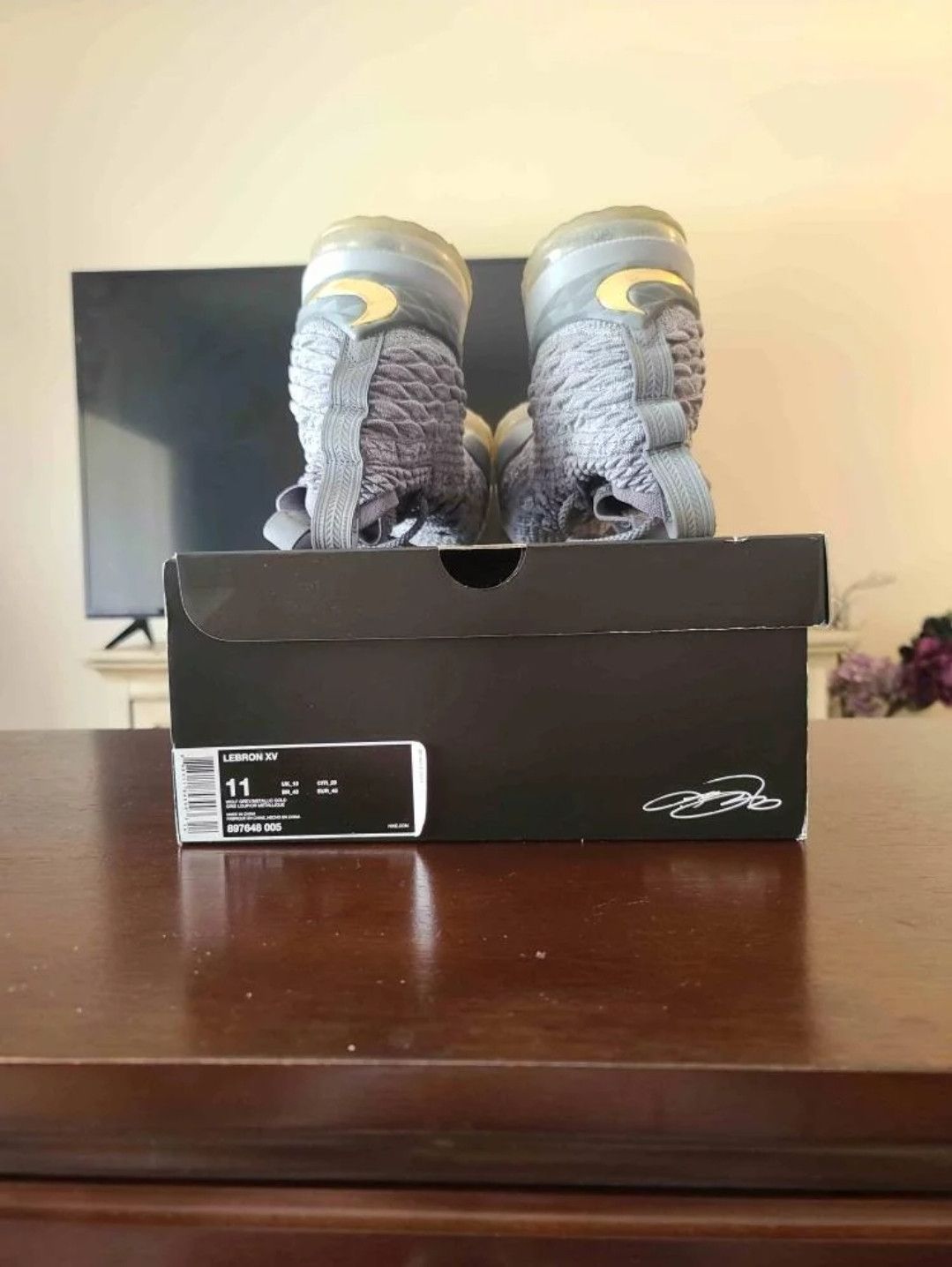 Nike NIKE LeBron 15 City Edition Size US 11 / EU 44 - 3 Thumbnail