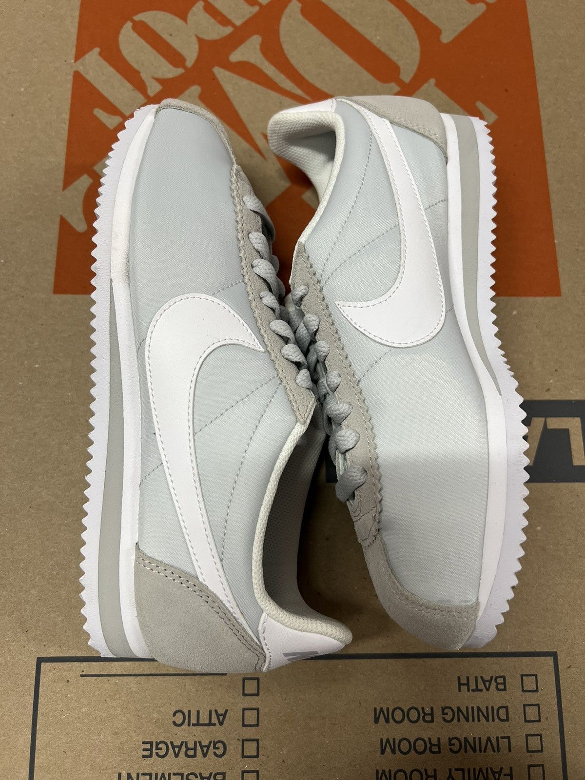 Nike Women’s Nike Classic Cortez Nylon - pure platinum Size US 8 / IT 38 - 5 Thumbnail