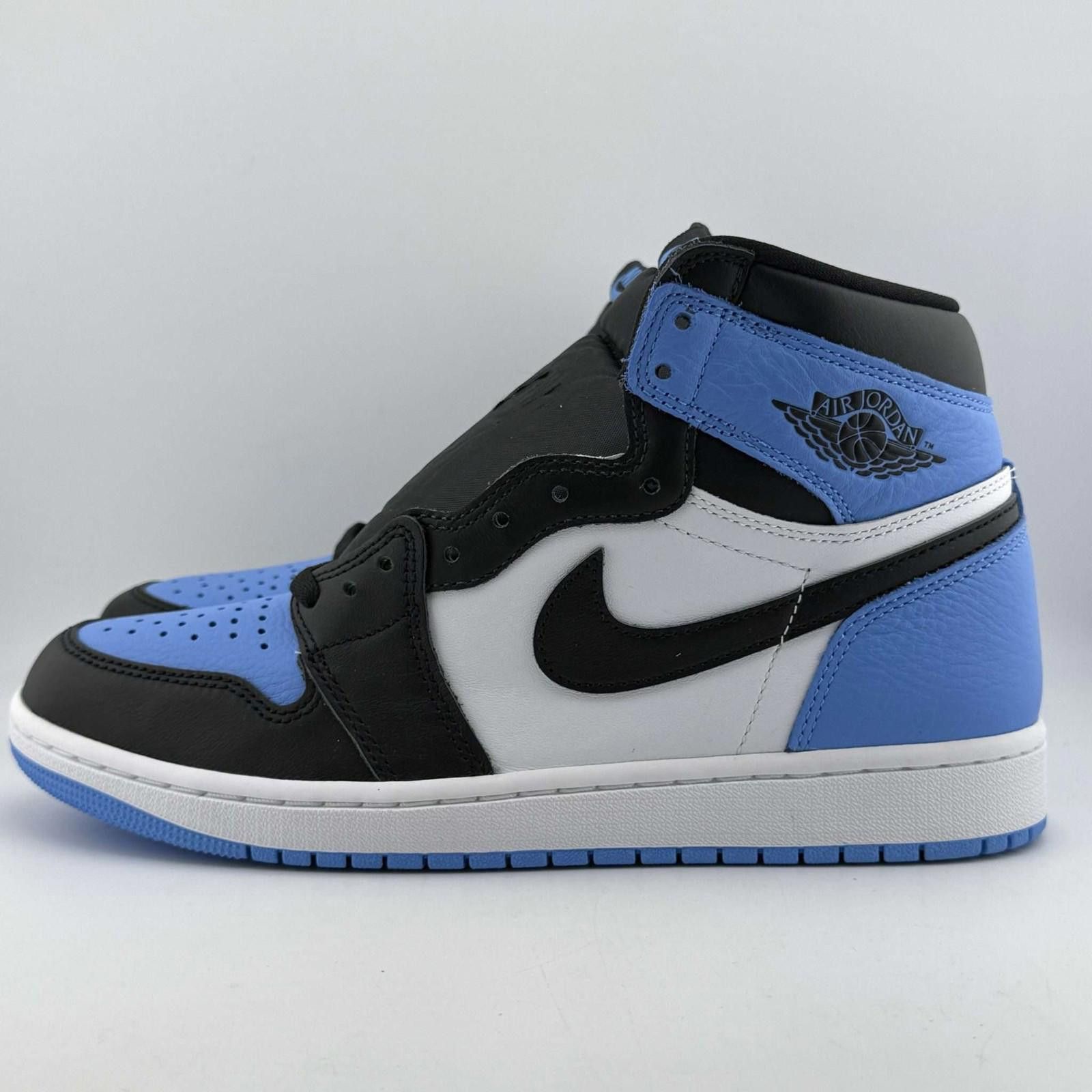 Jordan Brand Jordan 1 UNC Toe Sneakers US 9 New with Box DZ5485 400 Size US 9 / EU 42 - 2 Thumbnail