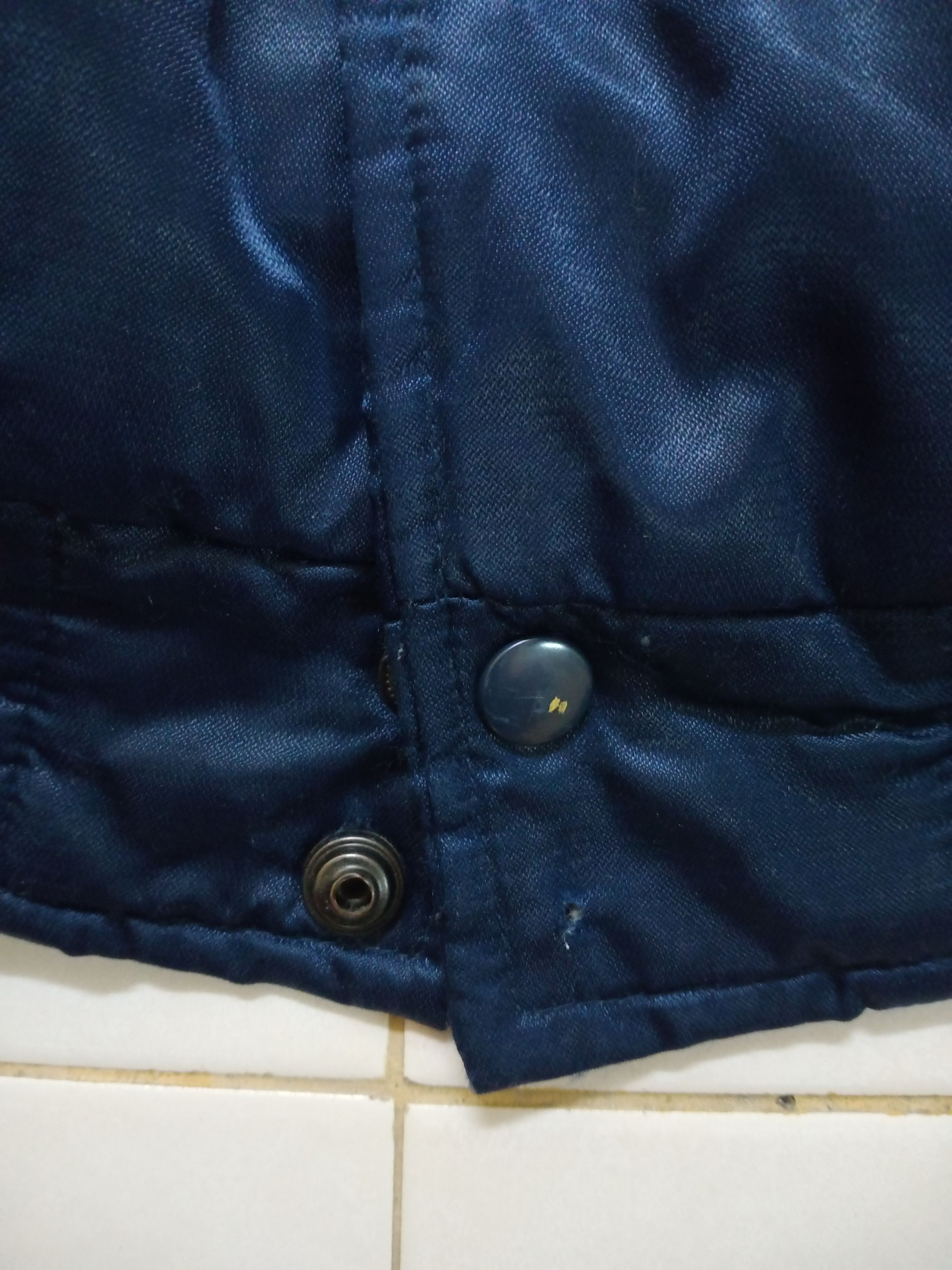 Nike Vintage Nike New York Yankees Satin Varsity Jacket Size US L / EU 52-54 / 3 - 10 Thumbnail