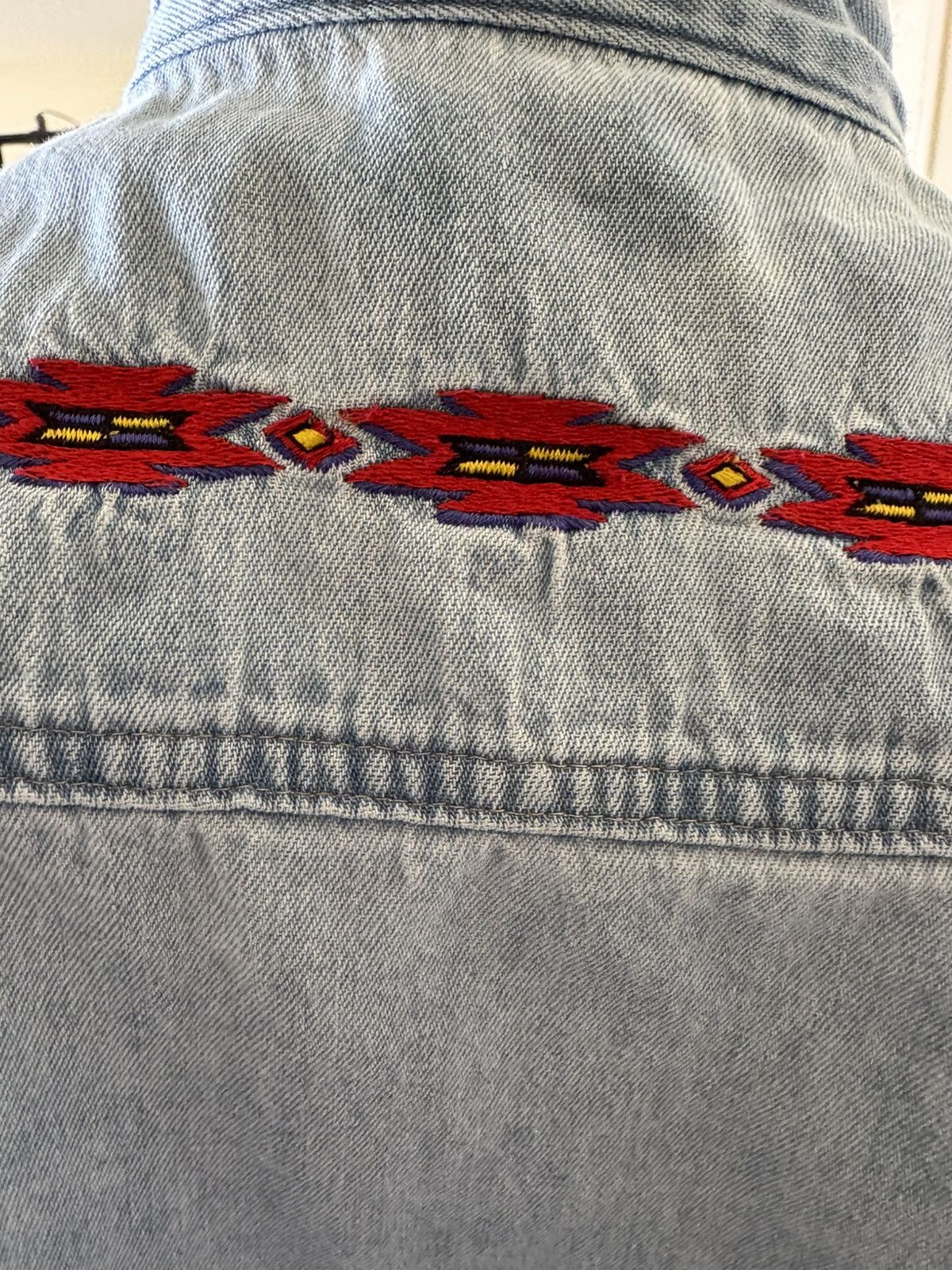Vintage Women’s 90s vintage denim 100% cotton button up southwestern Size M / US 6-8 / IT 42-44 - 4 Thumbnail