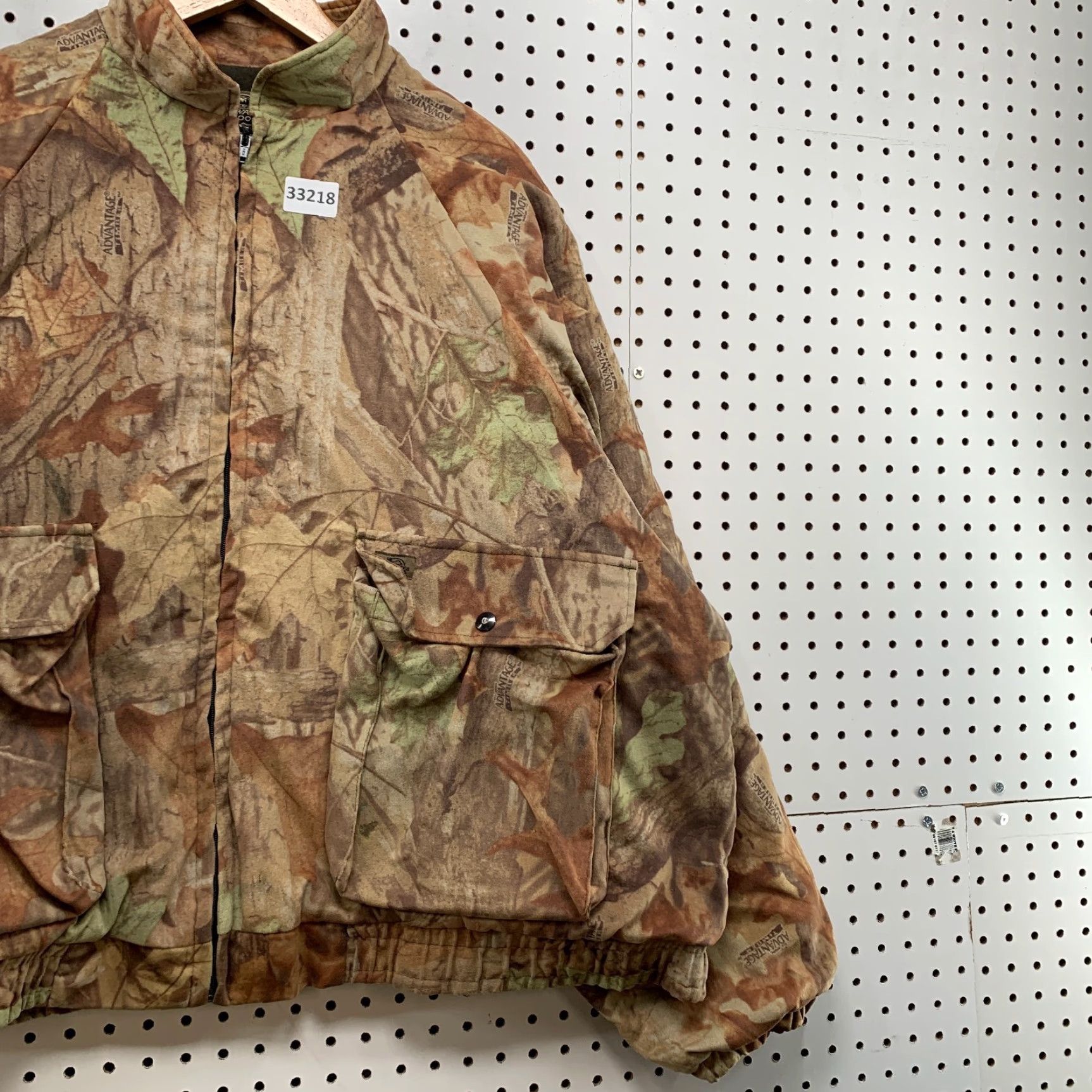 Vintage VINTAGE White Water Outdoors Camouflage Hunting Jacket Mens 2XL White Camo Bomber Jacket 30.5x26.5 Nature Outdoor Mens Size US XXL / EU 58 / 5 - 4 Thumbnail