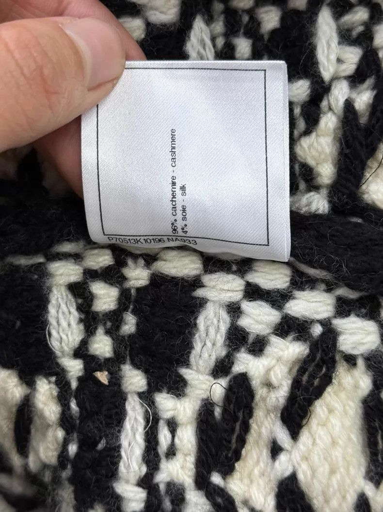 Chanel Chanel Black and white color-blocked flower knitted vest Size XS / US 0-2 / IT 36-38 - 7 Thumbnail