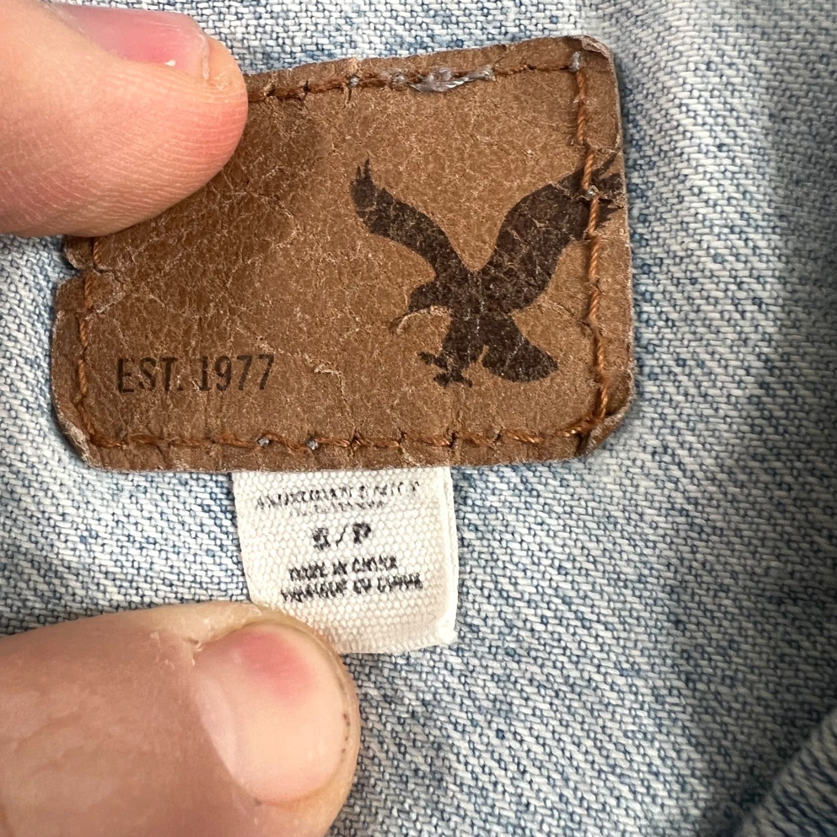 American Eagle Outfitters VINTAGE American Eagle Womens S Light Wash Distressed Denim Jean Jacket Trucker Grunge Size 28" / US 6 / IT 42 - 7 Thumbnail