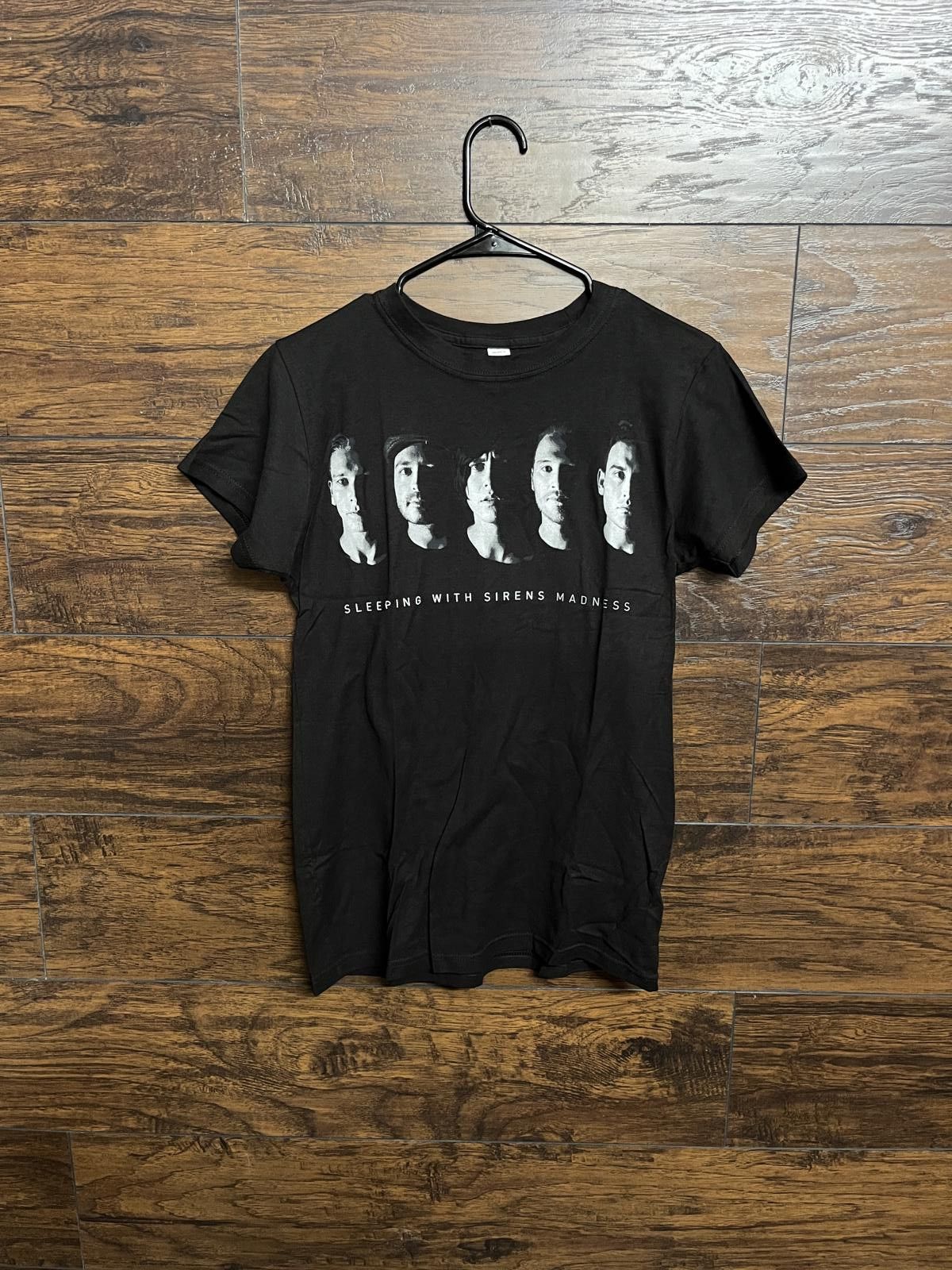 Designer Sleeping with Sirens Madness T-shirt - Womens/Juniors XL Size XL / US 12-14 / IT 48-50 - 1 Thumbnail