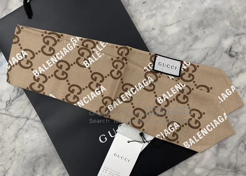 Gucci Gucci Co-branded silk scarf Size ONE SIZE - 2 Thumbnail