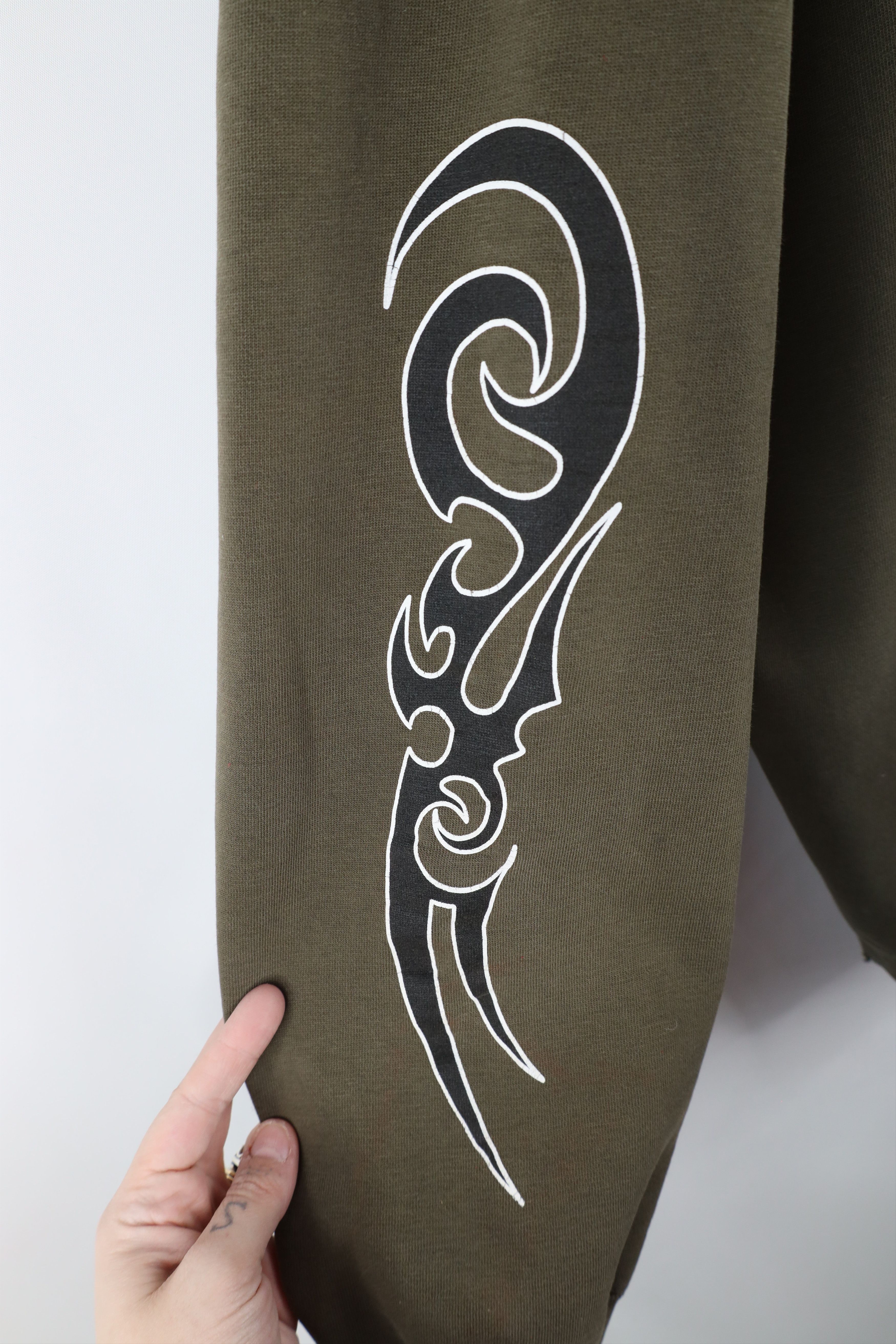 Vintage Vintage Y2K 2001 Streetwear Dragon Skull Tribal Hoodie Green Size US XL / EU 56 / 4 - 10 Thumbnail
