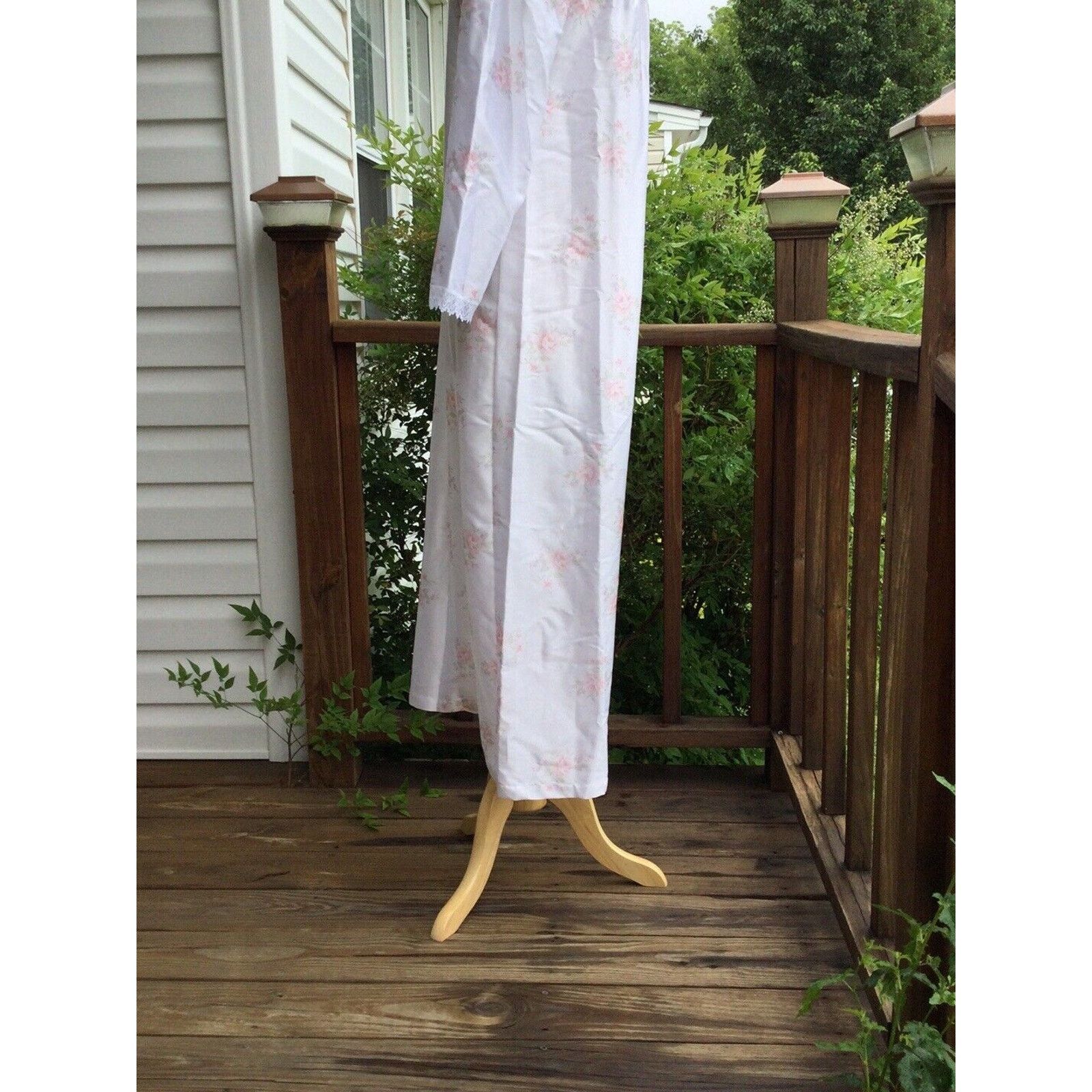 Other Barbizon White Floral Bethany Gown Nightgown Size Small NWT Size ONE SIZE - 6 Thumbnail