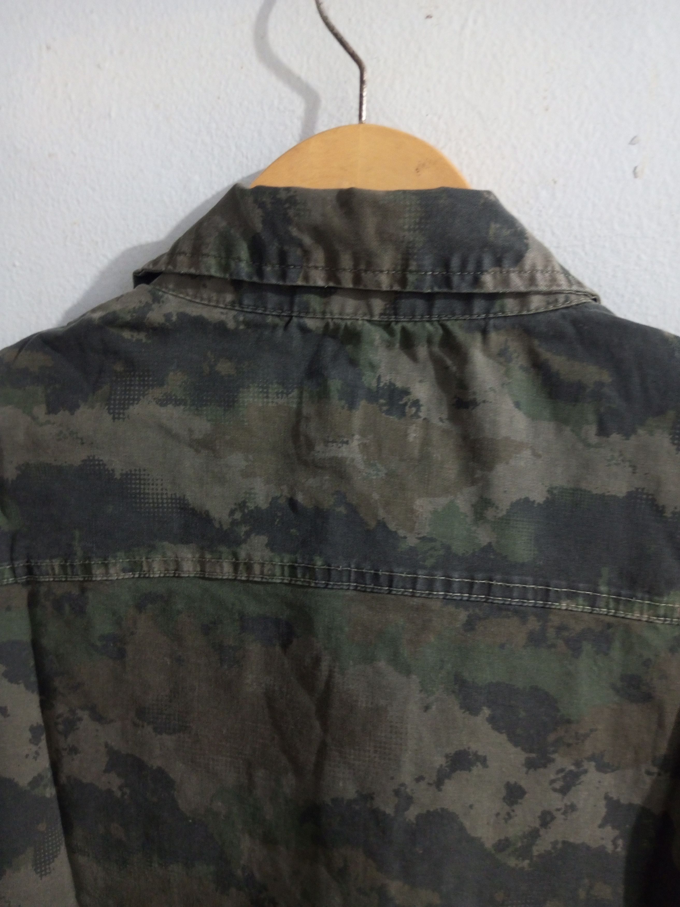 Zara Vintage zara camoflage military long sleeve shirt Size US XL / EU 56 / 4 - 4 Thumbnail