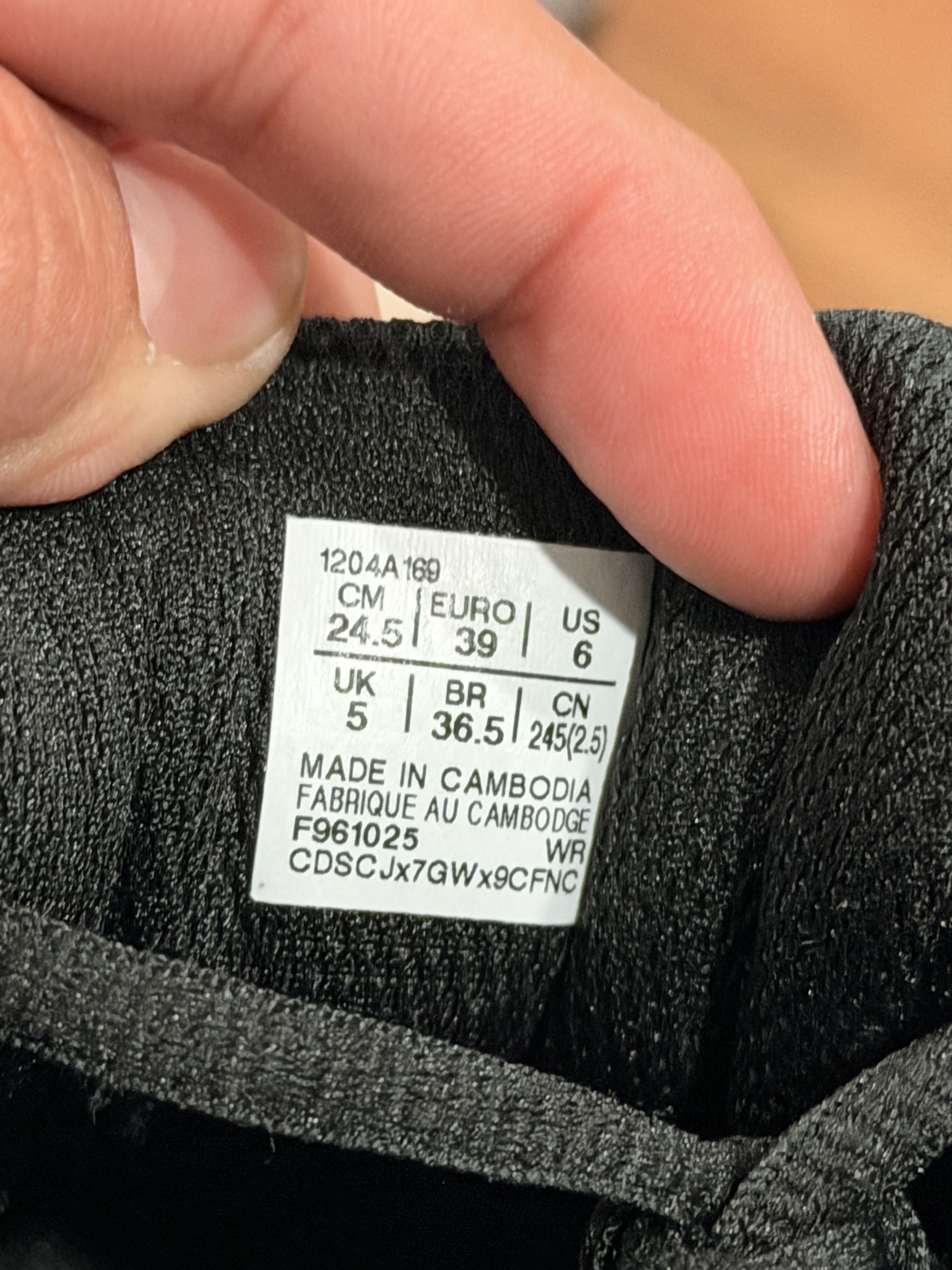 Asics ASICS - Black Silver Running Shoes - Size 5Y / 7W Size US 7 / IT 37 - 5 Thumbnail