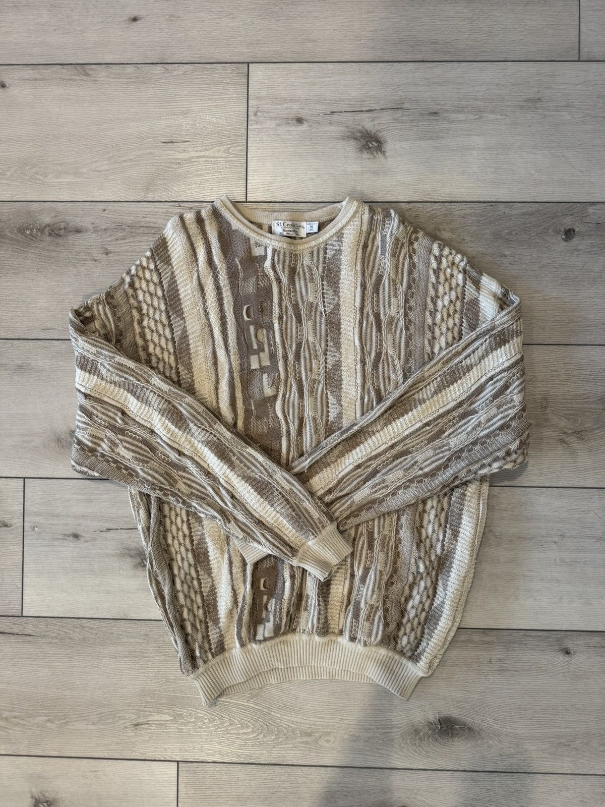 Coogi Vintage Tan and White Coogi Knit Size US XL / EU 56 / 4 - 1 Thumbnail