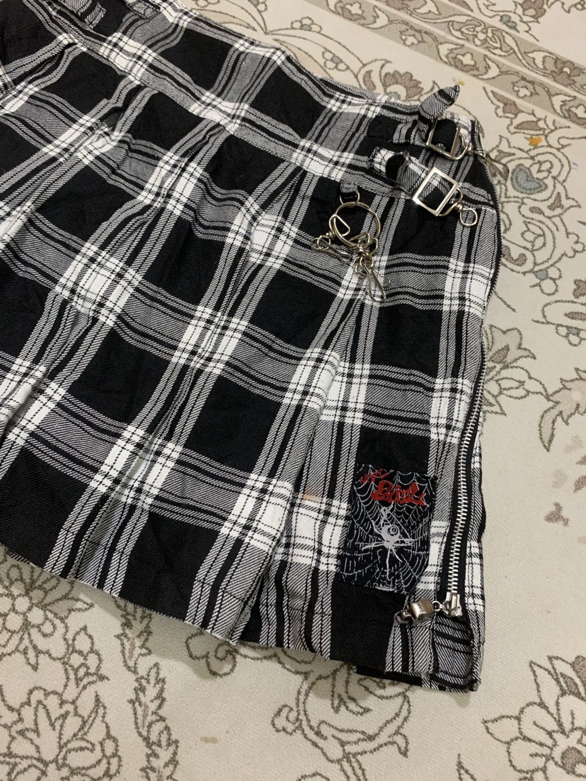 If Six Was Nine MAD PUNKS GIRLS TARTAN SKIRT Size 26" / US 2 / IT 38 - 3 Thumbnail