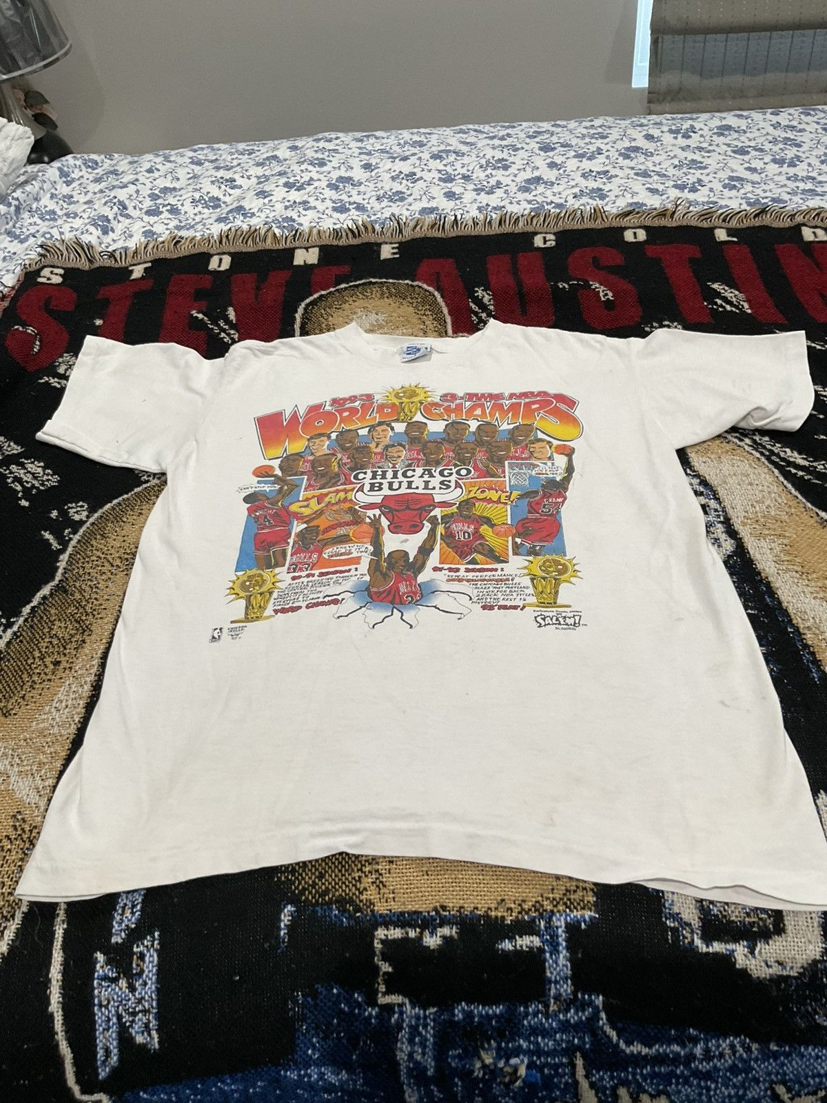 Salem Sportswear Vintage Chicago Bulls Salem sportswear, caricature shirt Size US L / EU 52-54 / 3 - 1 Thumbnail