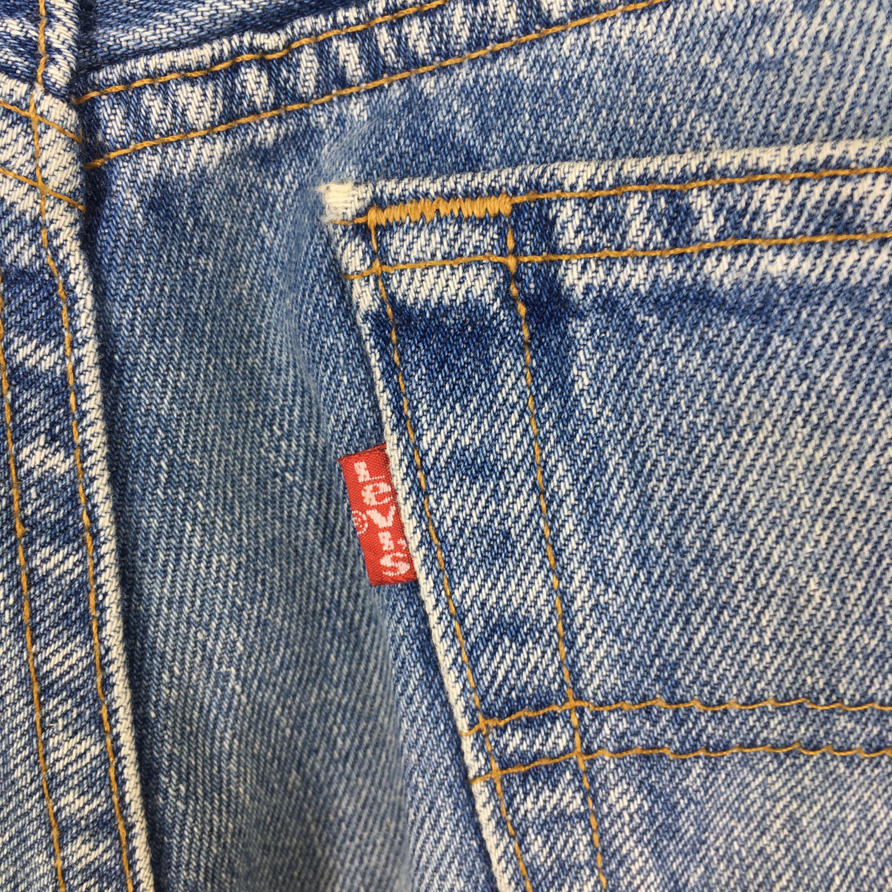 Levi's Size 31x31 Vintage 90s Levi's 501 Faded Blue Jeans S401 Size US 31 - 11 Thumbnail
