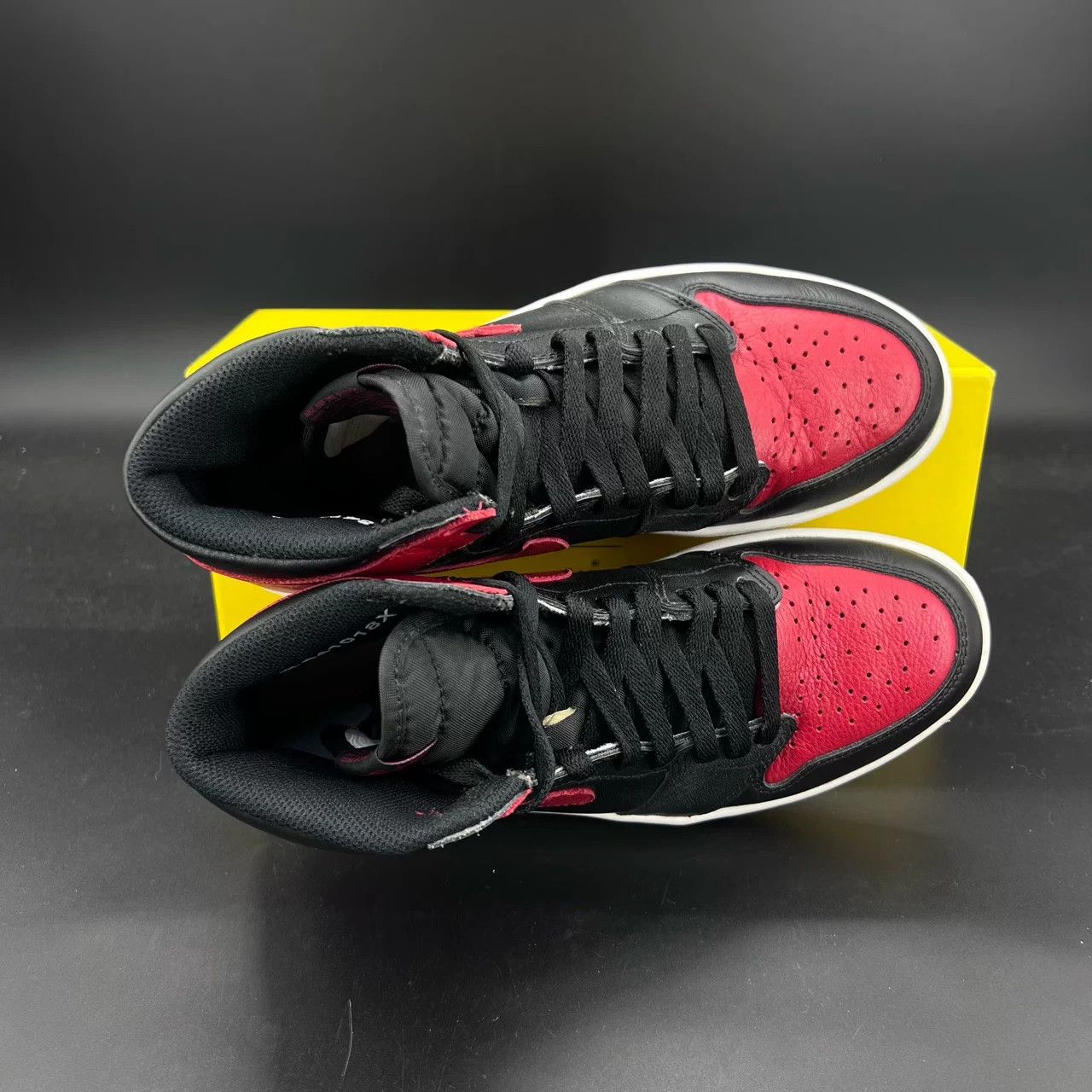 Nike Air Jordan 1 Banned 16 Retro Size 41 Mint Condition Size US 8 / EU 41 - 5 Thumbnail