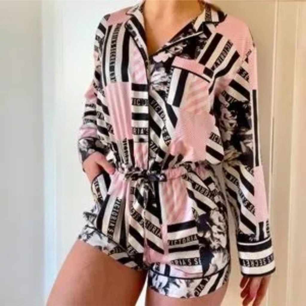 Victoria's Secret NWT Victoria Secret silky satin floral shorts romper sz M Size 30" / US 8 / IT 44 - 1 Thumbnail