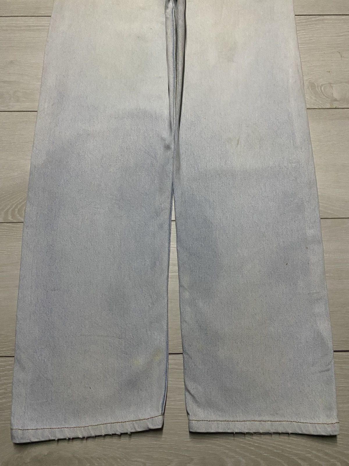 Levi's Vtg Levis 505 90s Grunge Light Wash Distressed Loose Jean Size US 32 / EU 48 - 6 Thumbnail