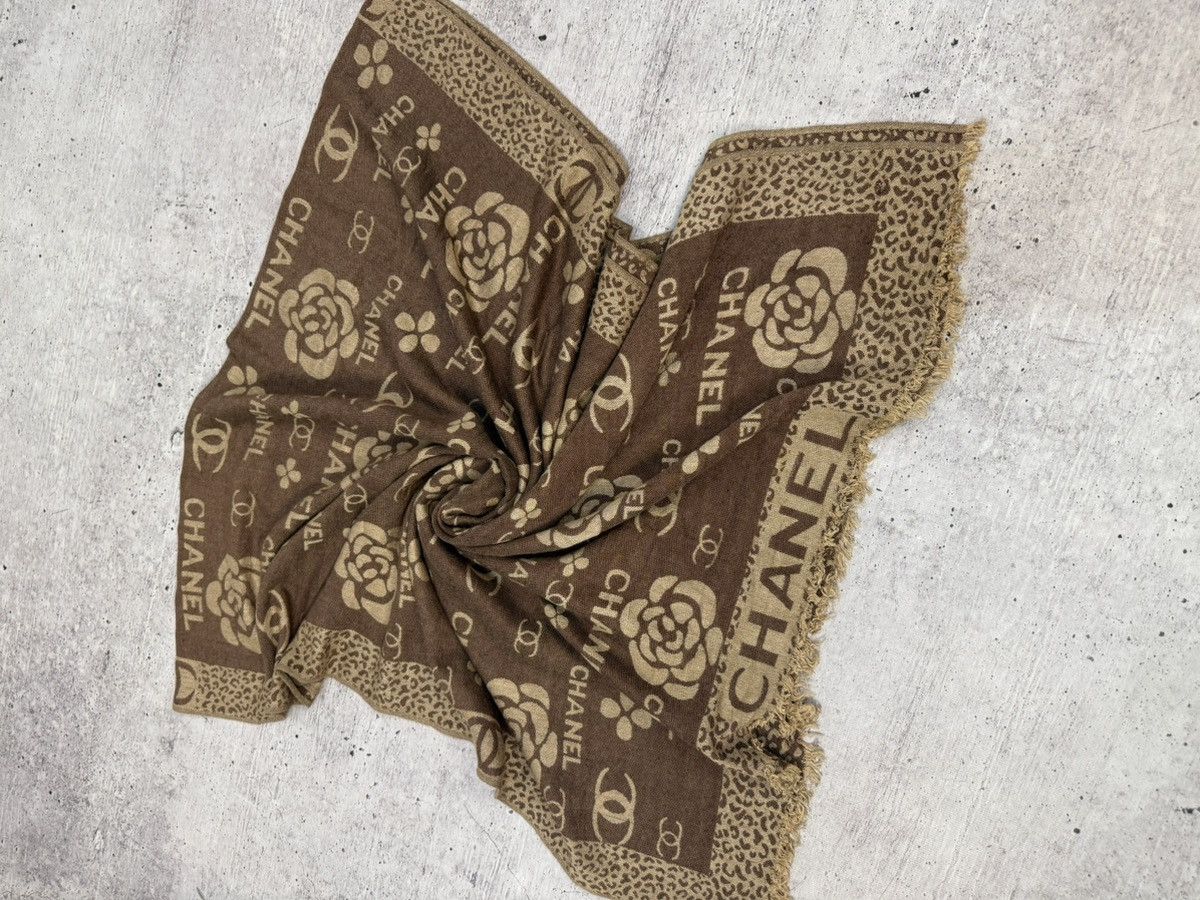 Chanel Chanel Camellia CC Logo Cashmere Silk Scarf Size ONE SIZE - 3 Thumbnail