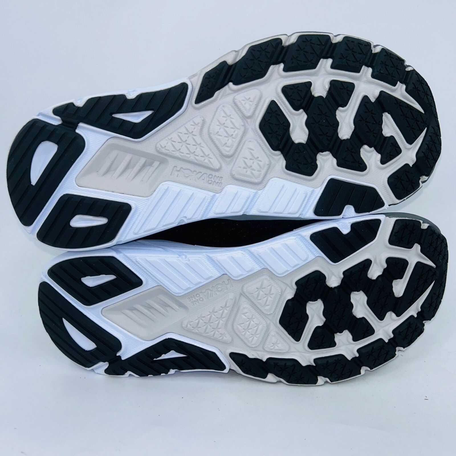 Hoka HOKA ARAHI 6 BLACK/WHITE ATHLETIC WOMENS SNEAKERS SIZE 9.5B Size US 9.5 / IT 39.5 - 5 Thumbnail
