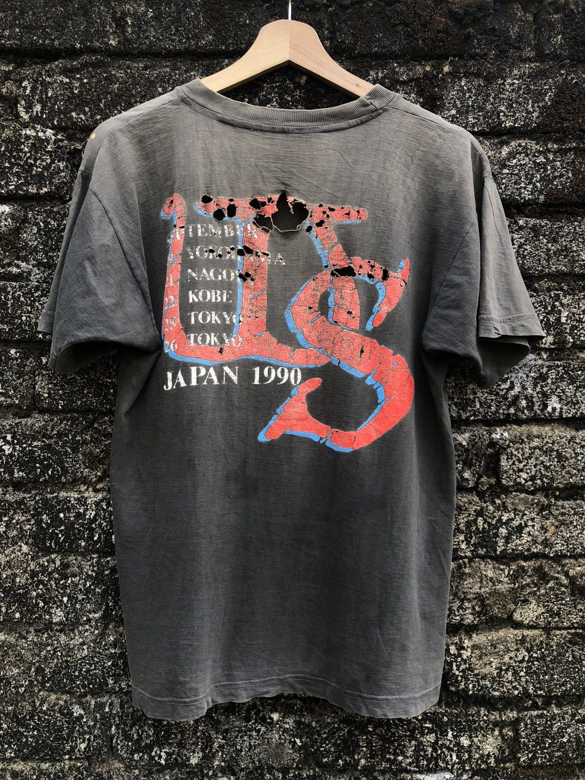 Band Tees Rare🔥 Vintage 90s Whitesnakes Japan Tour Tshirt Distressed Size US S / EU 44-46 / 1 - 2 Thumbnail