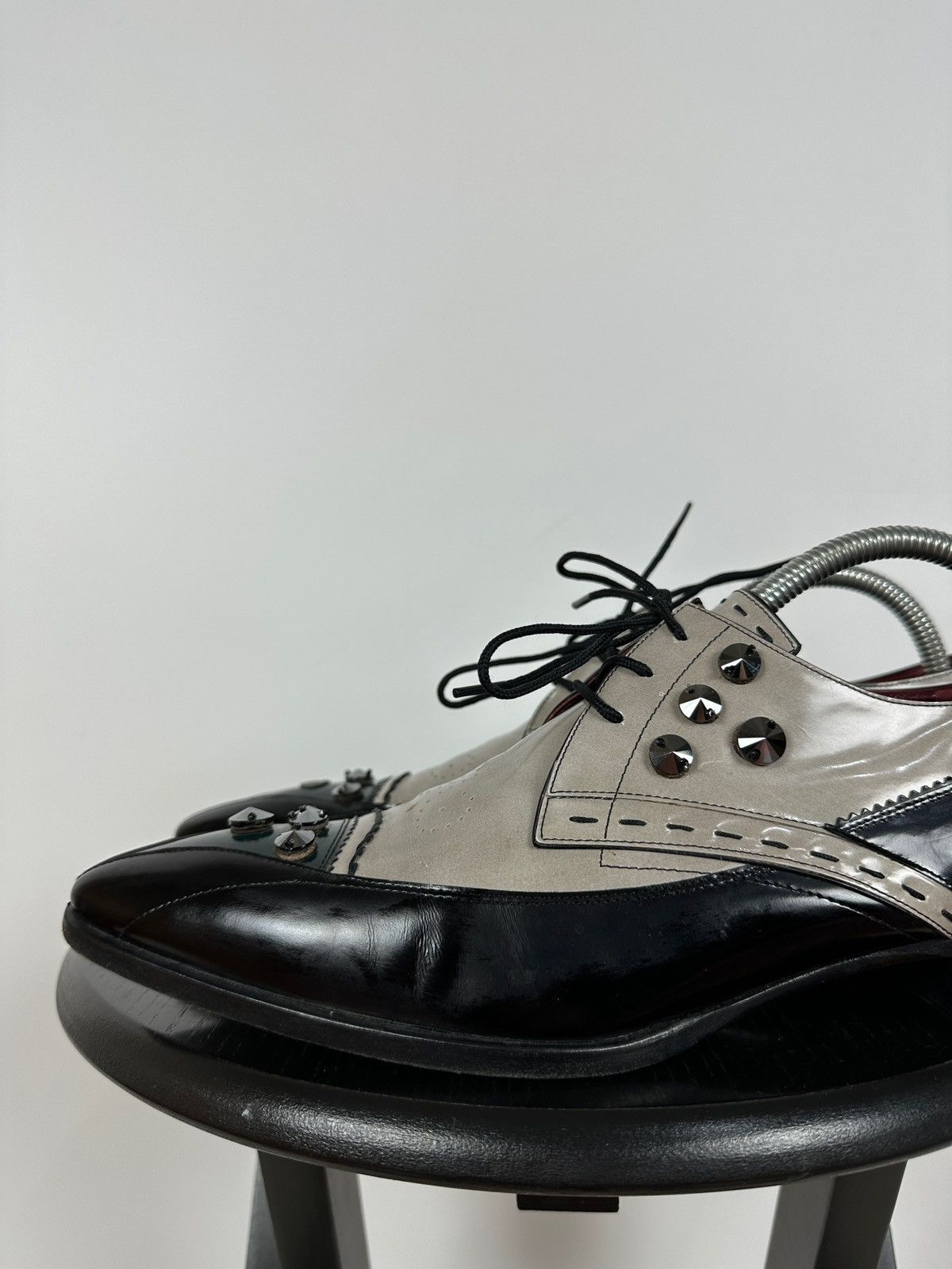 Prada Prada Studded Rhinestone Two-Tone Oxford Dress Leather Shoes Size US 8 / EU 41 - 13 Thumbnail