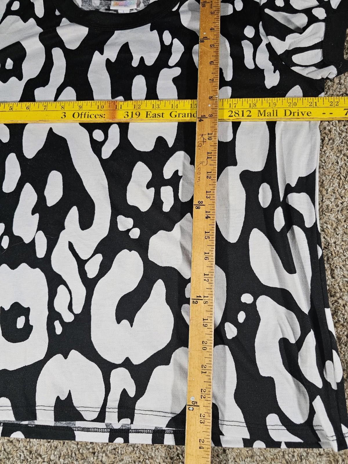 Other Lularoe Black White Tshirt Large Size L / US 10 / IT 46 - 3 Thumbnail