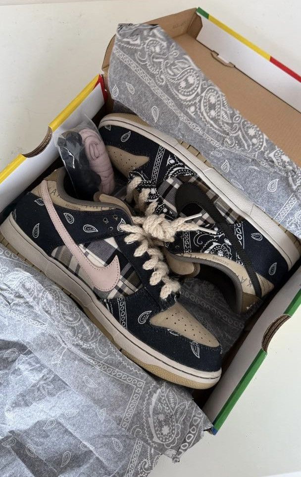 Nike × Travis Scott Nike SB x Travis Scott Size US 10 / EU 43 - 2 Thumbnail