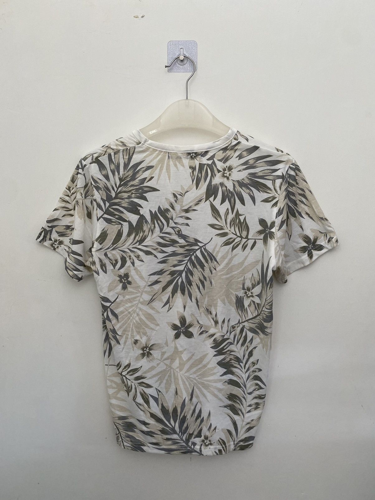 Tete Homme Black on by tete homme flower shirt Size US L / EU 52-54 / 3 - 7 Thumbnail