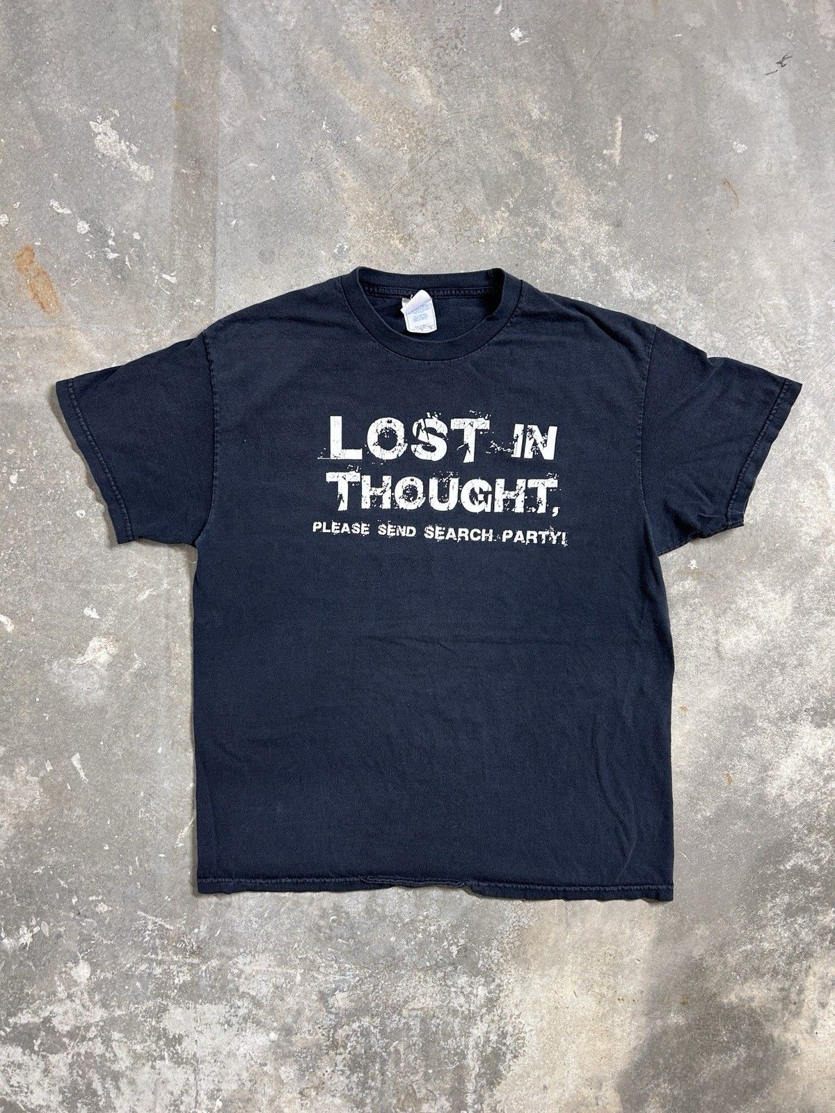 Vintage Vintage Y2K Lost In Thought Send Search Party Humor Tee Size US L / EU 52-54 / 3 - 1 Thumbnail