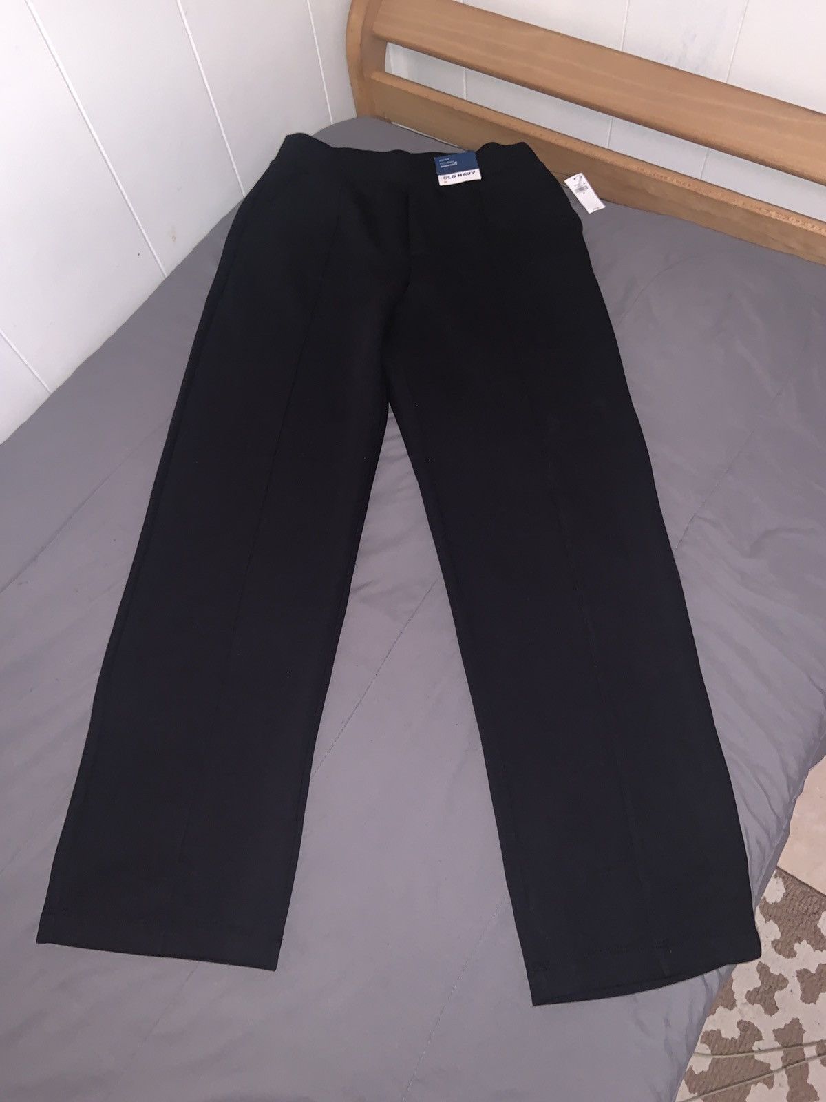 Old Navy Womens - High-Waisted Bounce Fleece Wide Leg - Size Medium Size 30" / US 8 / IT 44 - 1 Thumbnail