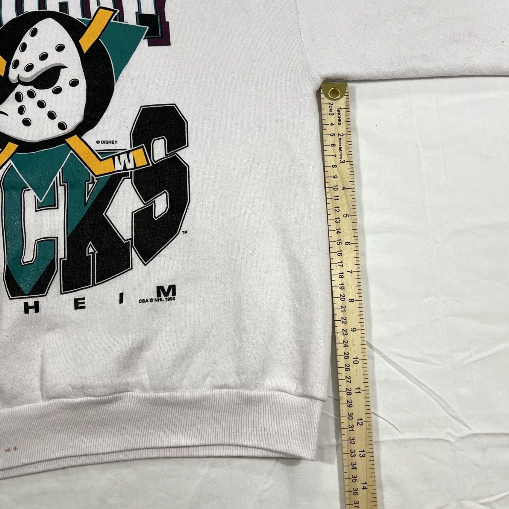Disney VINTAGE Anaheim Mighty Ducks Sweatshirt NHL Disney 90s Big Graphic Cotton Sweatshirt Men L Black Logo 90s Size US L / EU 52-54 / 3 - 7 Thumbnail