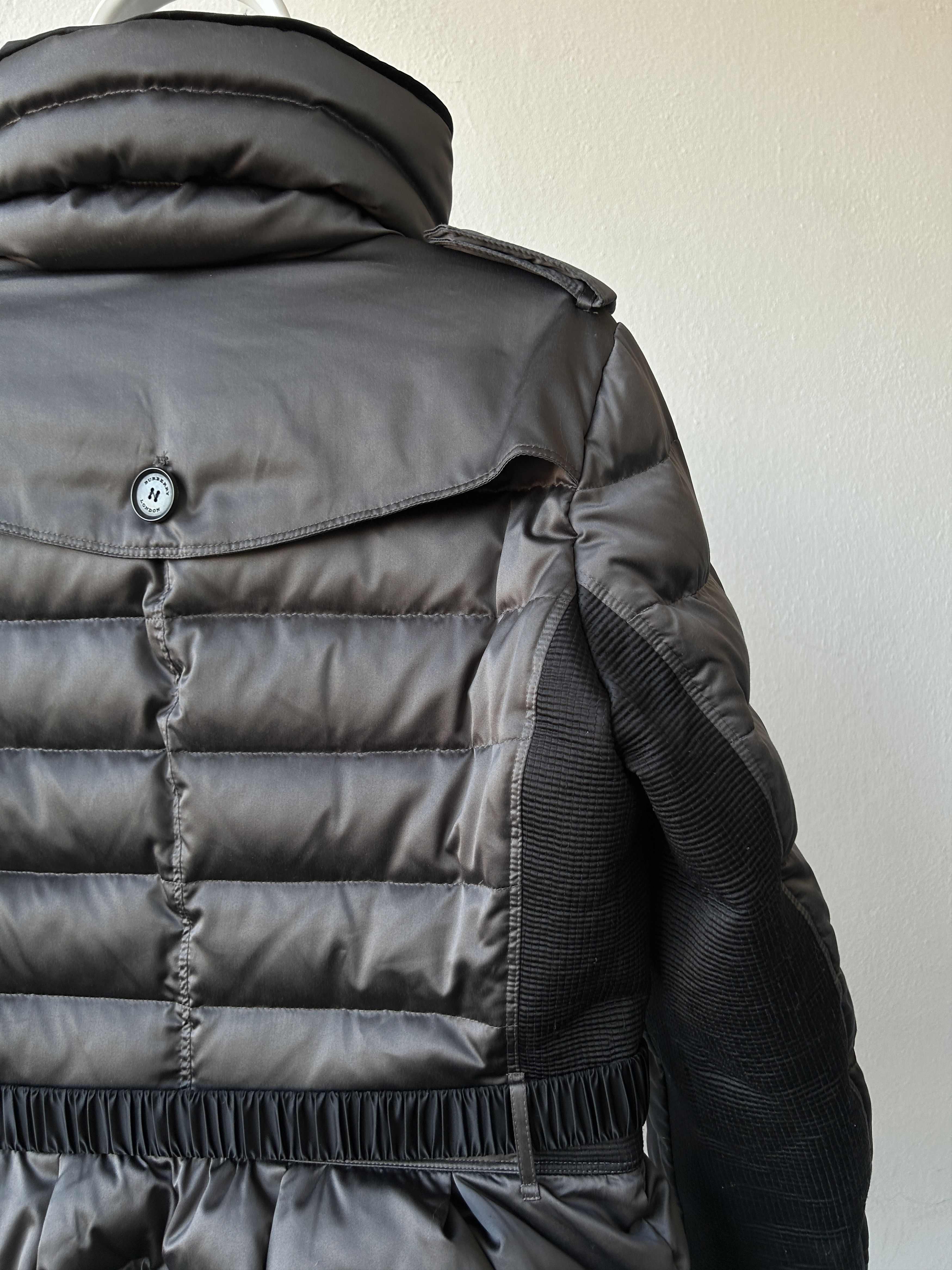 Burberry Burberry belted short puffer jacket Size L / US 10 / IT 46 - 13 Thumbnail